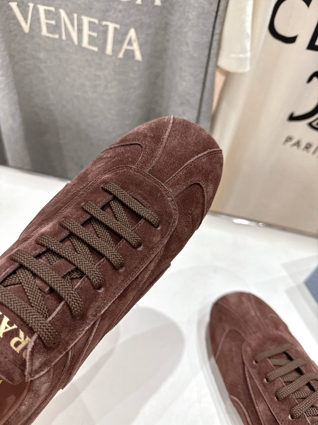 高版本出厂   男码+10 情侣款
  Prada*普拉达P家25ssfw～new新款绑带情侣款休闲鞋，