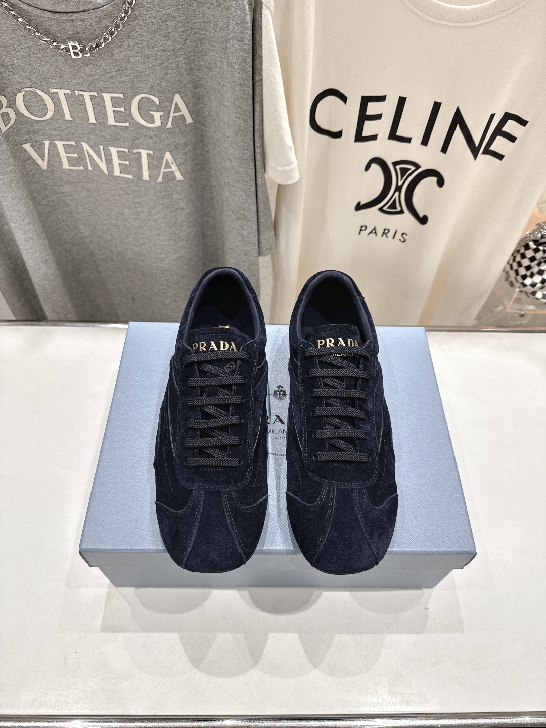 高版本出厂   男码+10 情侣款
  Prada*普拉达P家25ssfw～new新款绑带情侣款休闲鞋，