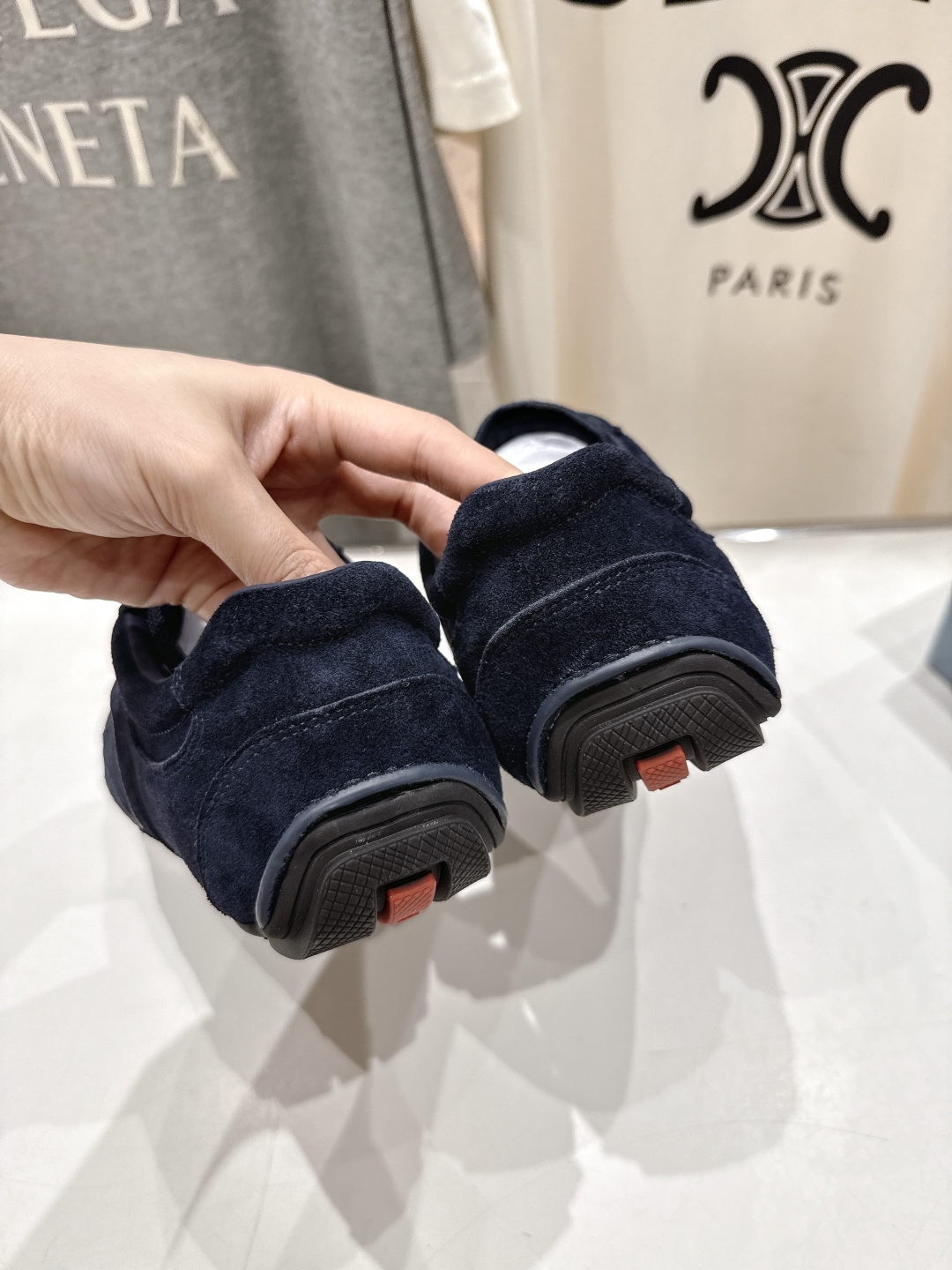 高版本出厂   男码+10 情侣款
  Prada*普拉达P家25ssfw～new新款绑带情侣款休闲鞋，