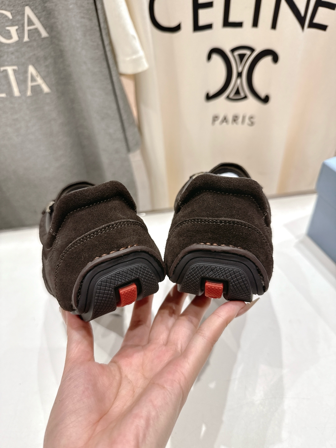 高版本出厂   男码+10 情侣款
  Prada*普拉达P家25ssfw～new新款绑带情侣款休闲鞋，