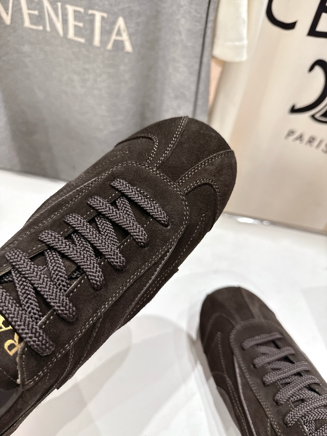 高版本出厂   男码+10 情侣款
  Prada*普拉达P家25ssfw～new新款绑带情侣款休闲鞋，