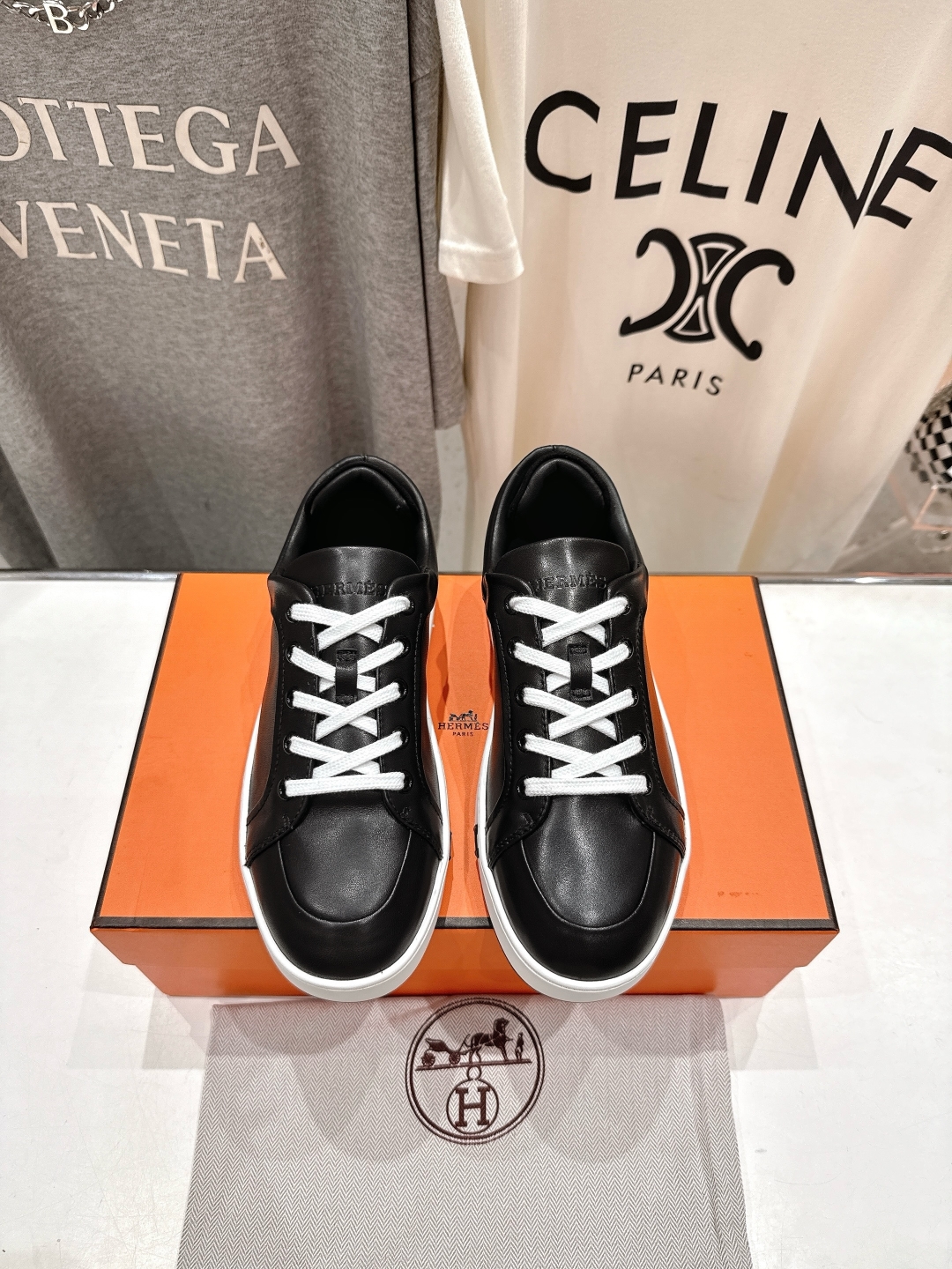 高版本出厂  男码+10
   Hermes/爱马仕H家25ss新款情侣系带休闲鞋乐福鞋
经典休闲风格+