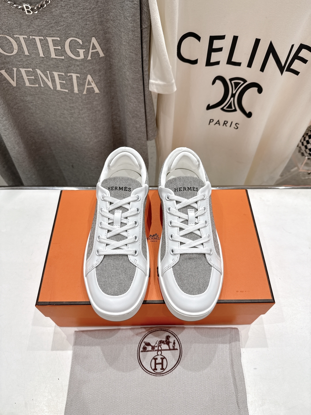 高版本出厂  男码+10
   Hermes/爱马仕H家25ss新款情侣系带休闲鞋乐福鞋
经典休闲风格+