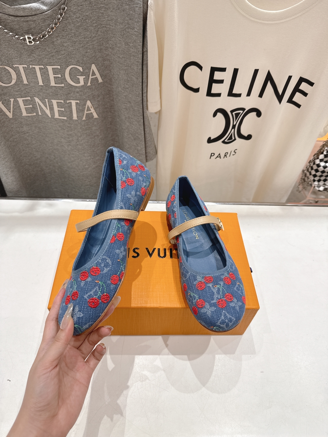 高版本出厂
  Louis Vuitton ss25 new arrival LV驴牌春夏系列新款平底鞋
