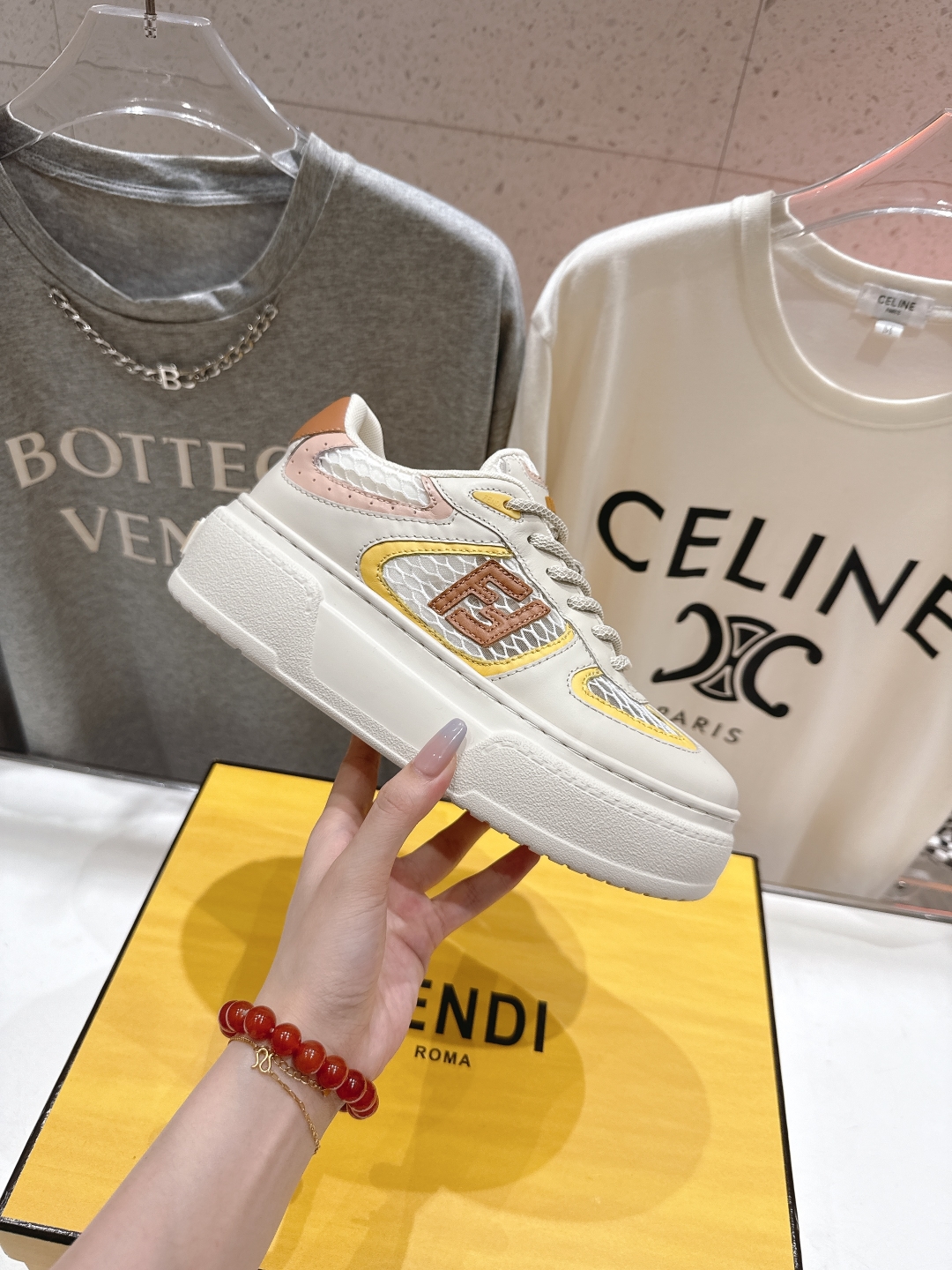高版本出厂  
 Fendi/芬迪2025ss新款 First 1系列网面系带厚底休闲运动鞋
顶级版本🔝
