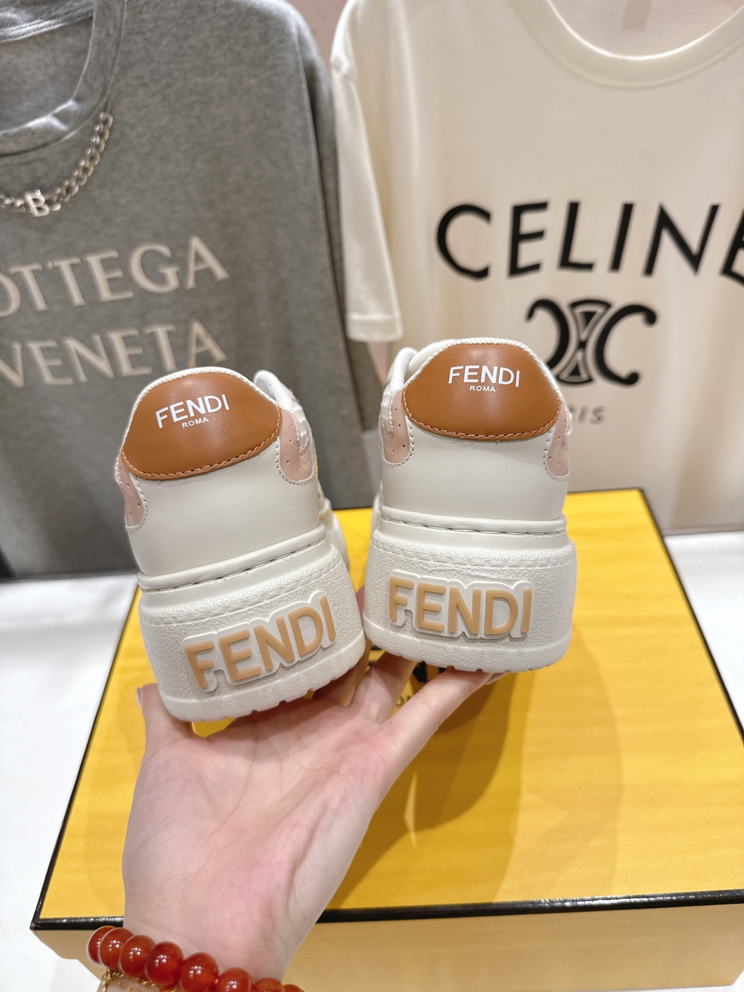 高版本出厂  
 Fendi/芬迪2025ss新款 First 1系列网面系带厚底休闲运动鞋
顶级版本🔝