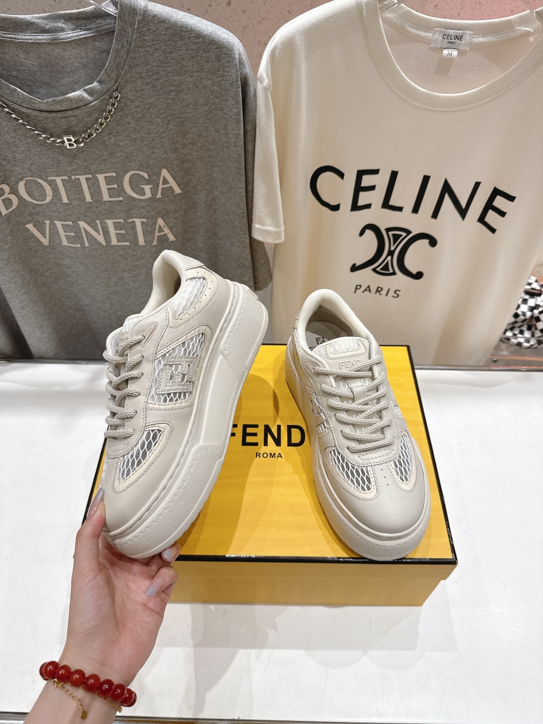 高版本出厂  
 Fendi/芬迪2025ss新款 First 1系列网面系带厚底休闲运动鞋
顶级版本🔝