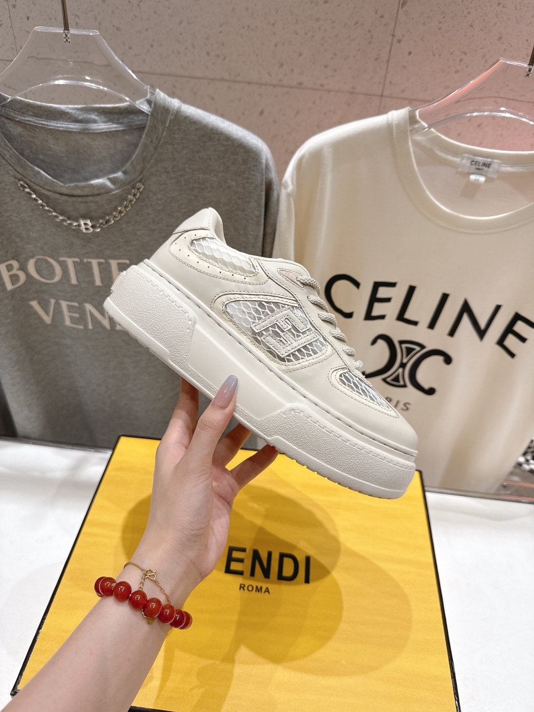 高版本出厂  
 Fendi/芬迪2025ss新款 First 1系列网面系带厚底休闲运动鞋
顶级版本🔝