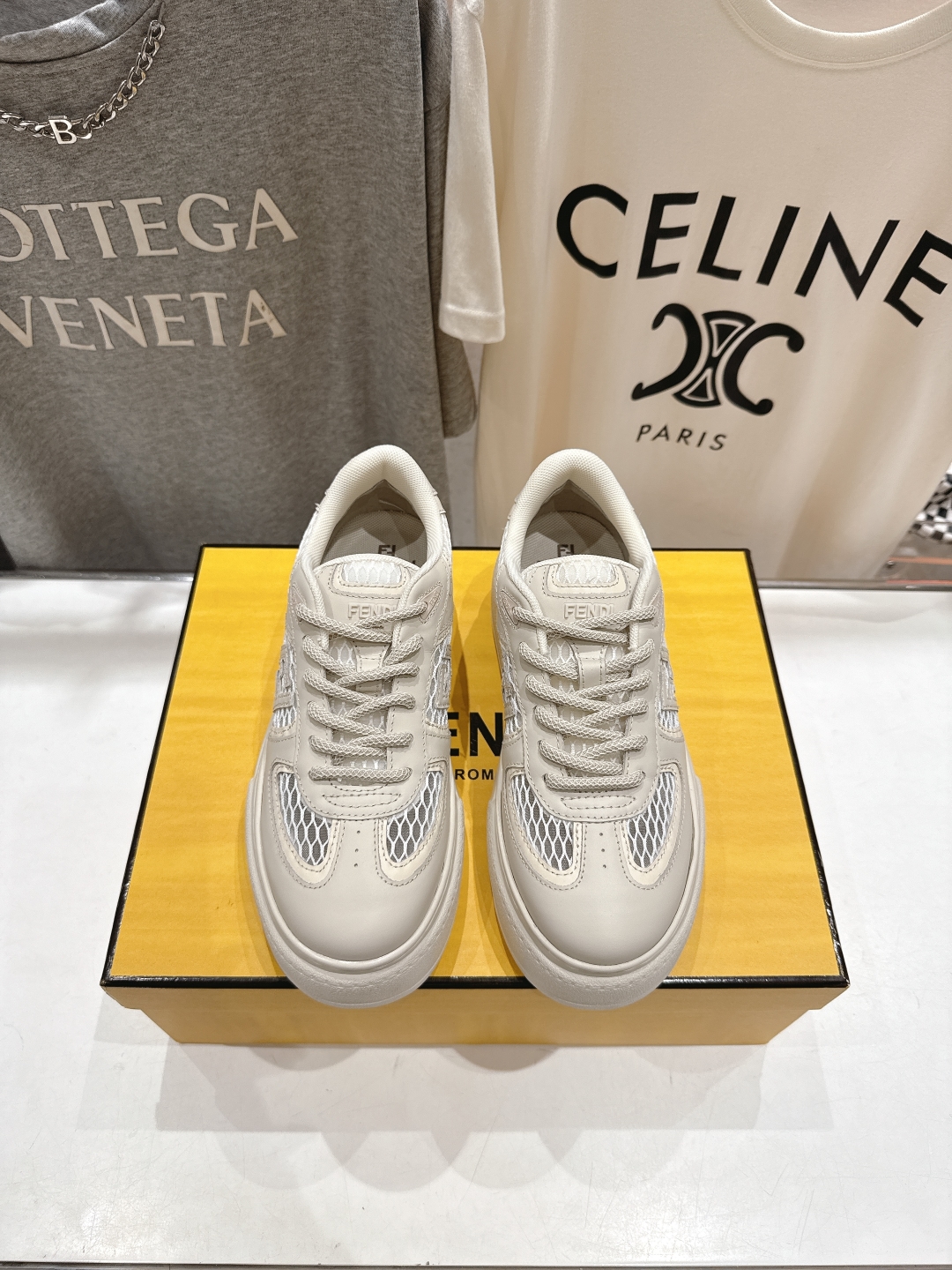 高版本出厂  
 Fendi/芬迪2025ss新款 First 1系列网面系带厚底休闲运动鞋
顶级版本🔝