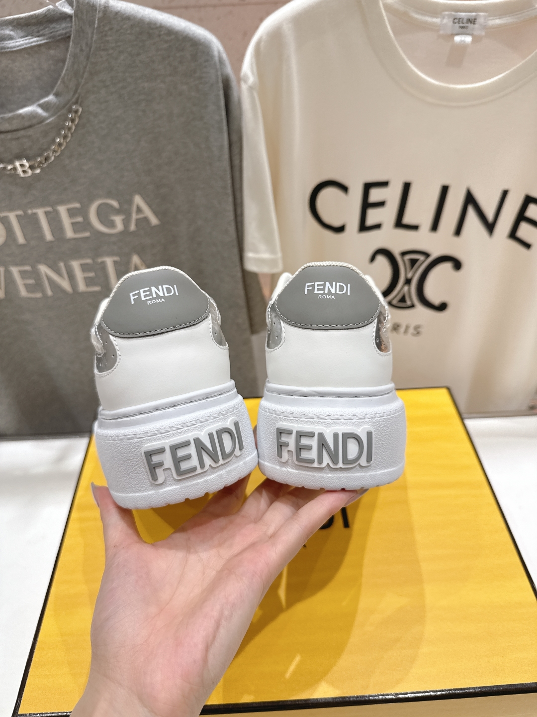 高版本出厂  
 Fendi/芬迪2025ss新款 First 1系列网面系带厚底休闲运动鞋
顶级版本🔝