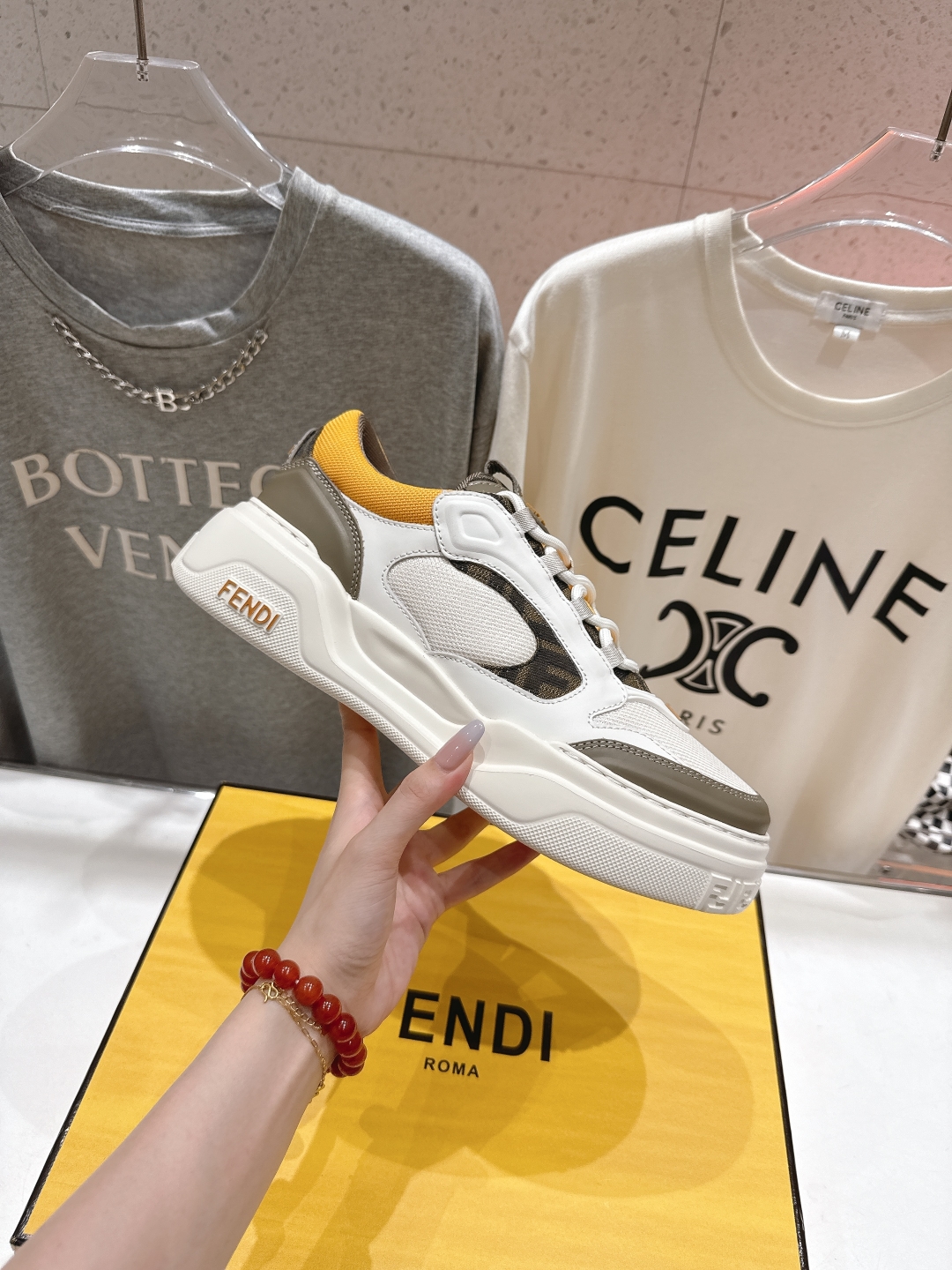 高版本出厂  只有男款
 Fendi/芬迪2025ss新款 First 1系列网面系带厚底男士休闲运动鞋