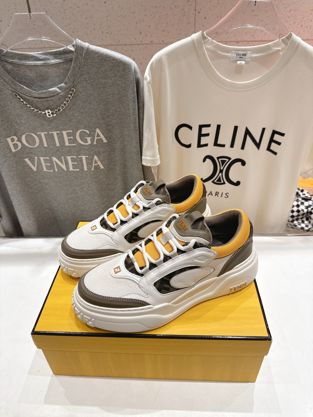 高版本出厂  只有男款
 Fendi/芬迪2025ss新款 First 1系列网面系带厚底男士休闲运动鞋