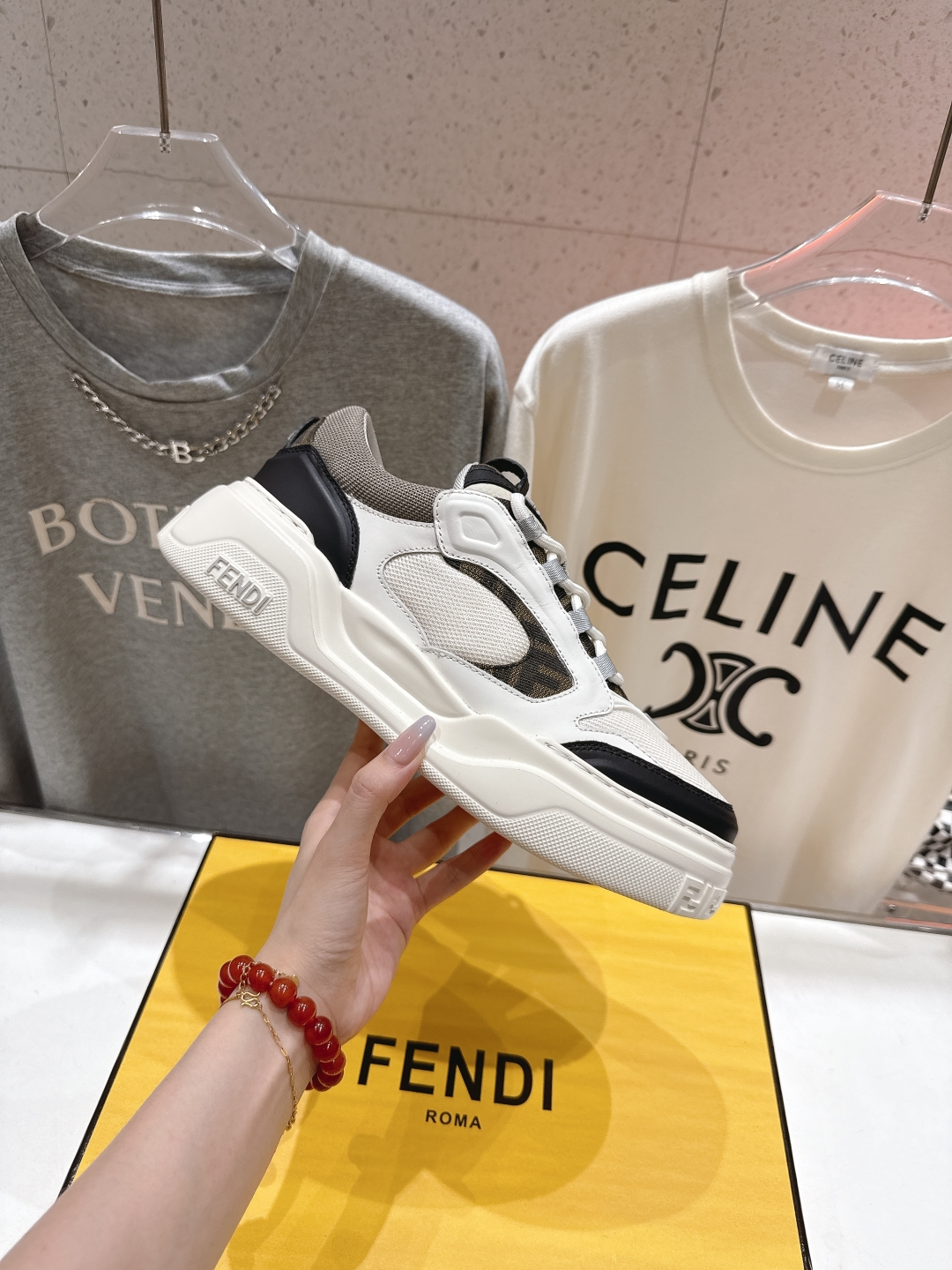 高版本出厂  只有男款
 Fendi/芬迪2025ss新款 First 1系列网面系带厚底男士休闲运动鞋