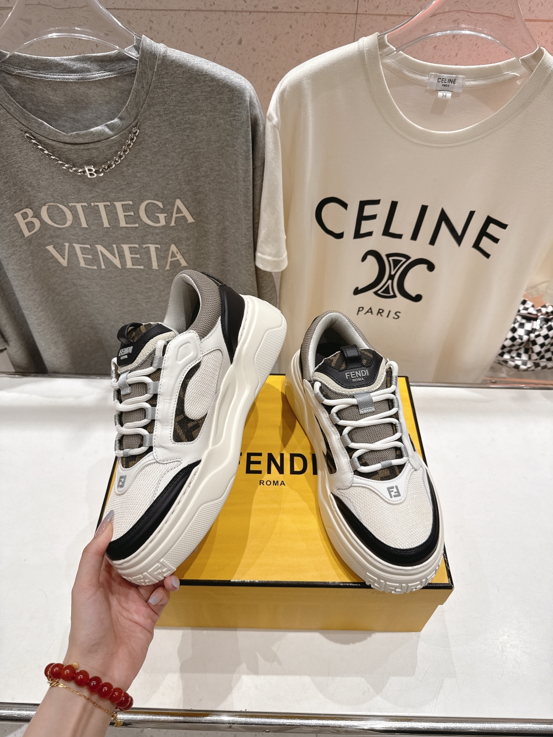 高版本出厂  只有男款
 Fendi/芬迪2025ss新款 First 1系列网面系带厚底男士休闲运动鞋