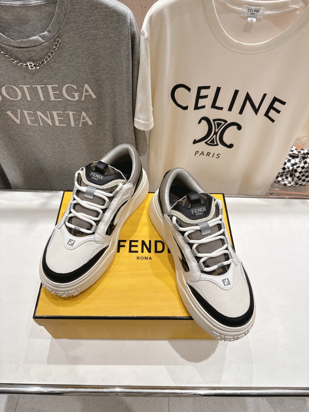 高版本出厂  只有男款
 Fendi/芬迪2025ss新款 First 1系列网面系带厚底男士休闲运动鞋