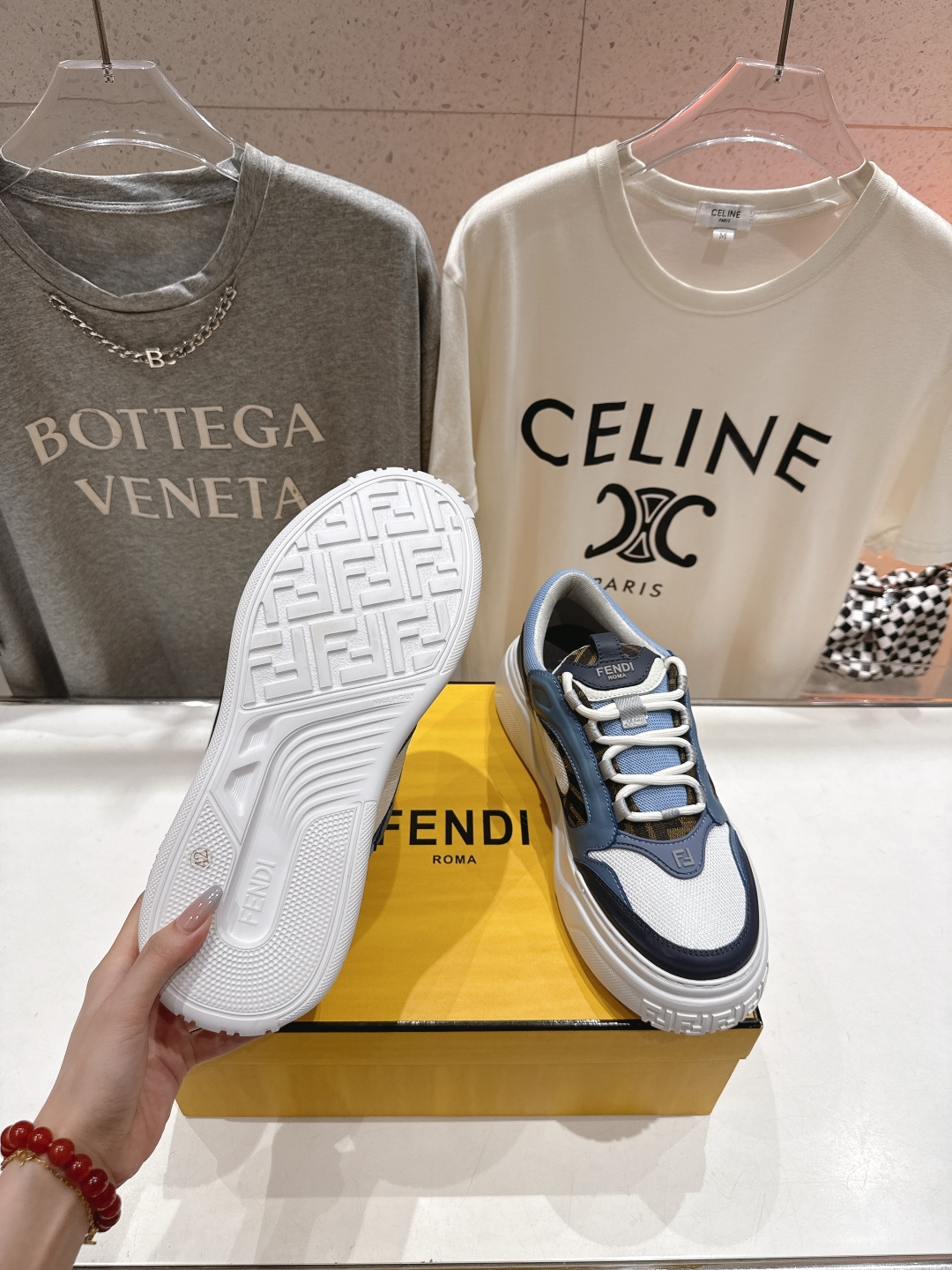 高版本出厂  只有男款
 Fendi/芬迪2025ss新款 First 1系列网面系带厚底男士休闲运动鞋