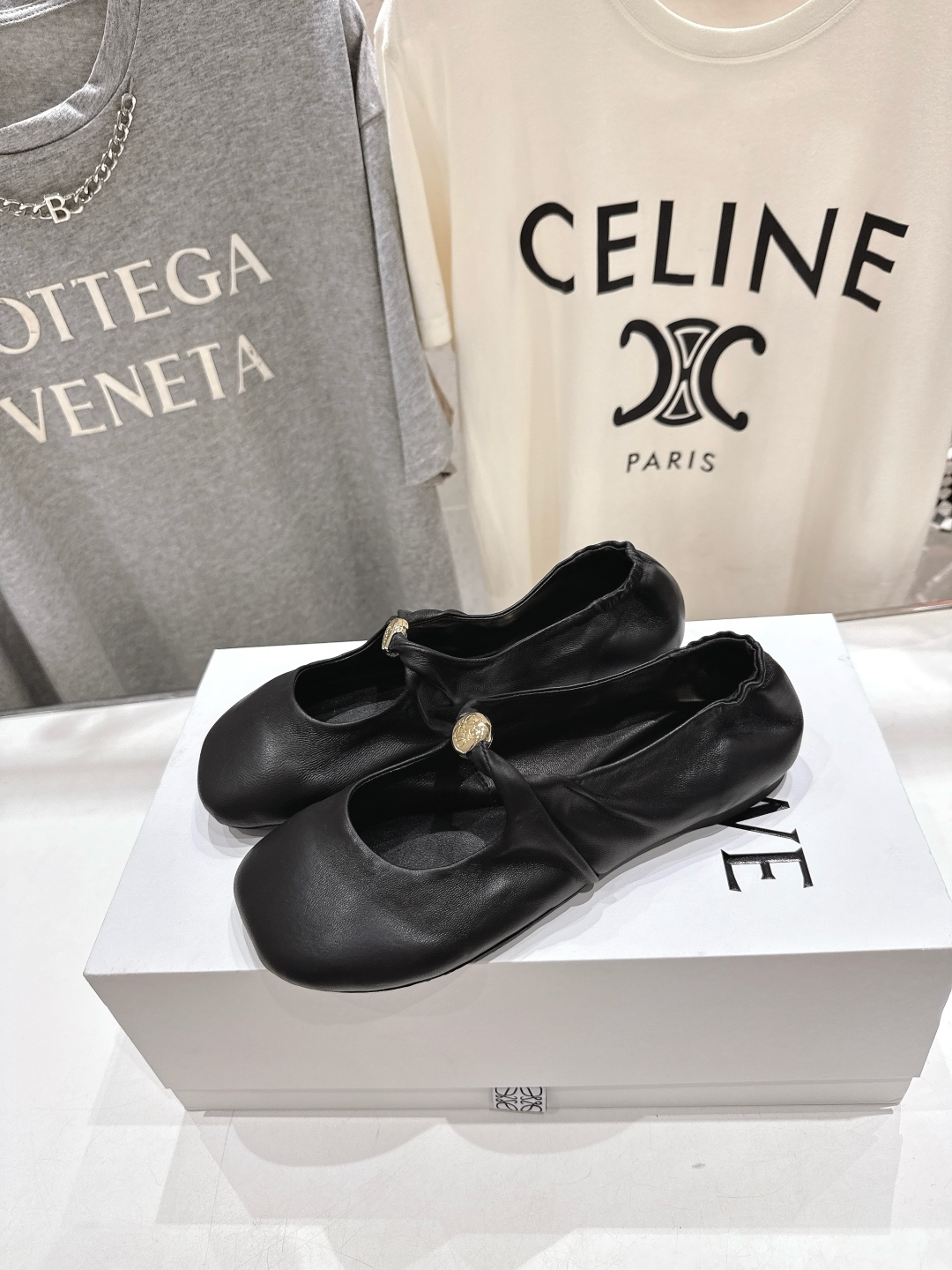 高版本出厂    
 LOEWE罗意威2025ss新款超软超舒适平底玛丽珍乐福鞋芭蕾舞鞋，国外购原板1：