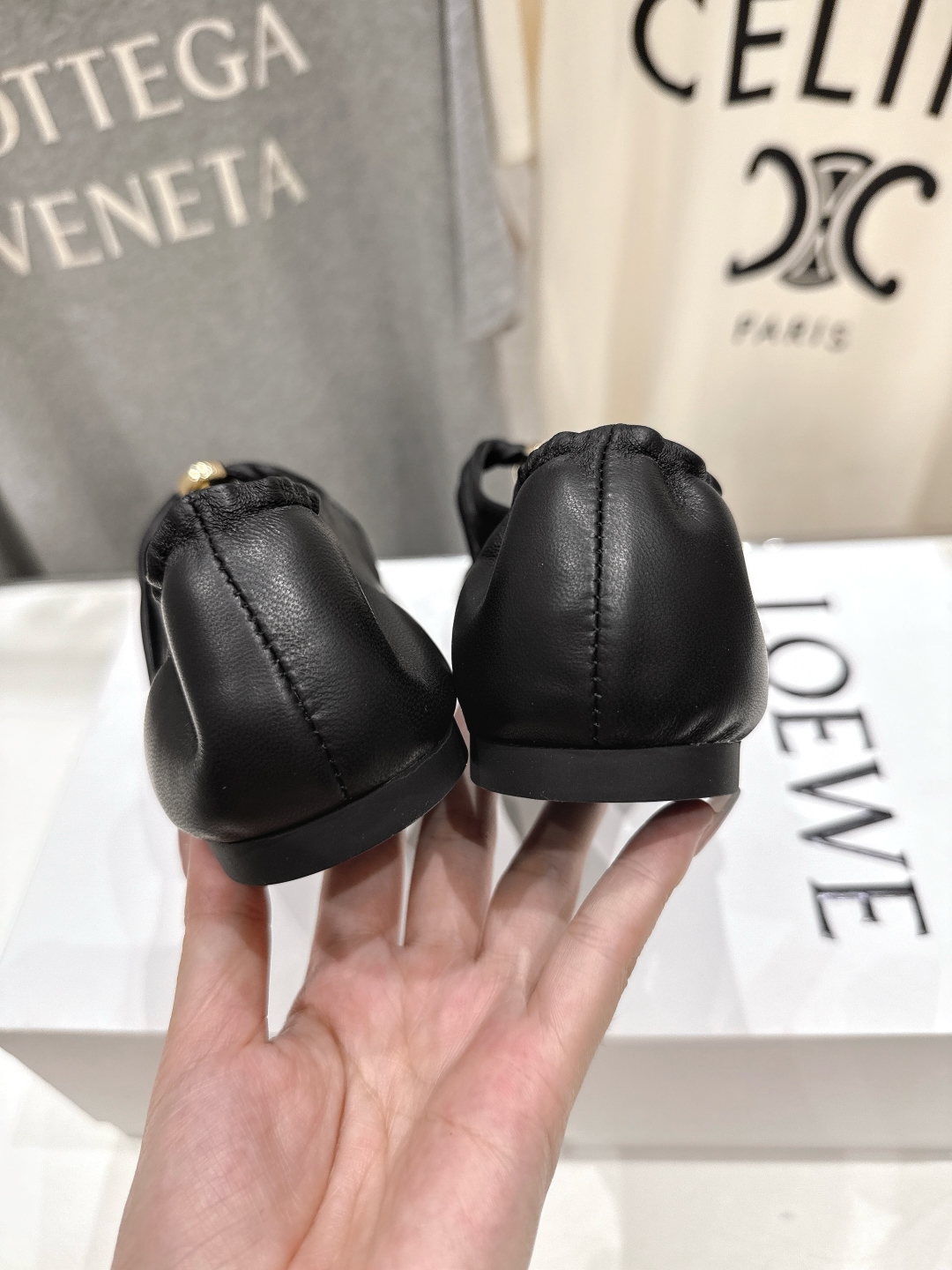 高版本出厂    
 LOEWE罗意威2025ss新款超软超舒适平底玛丽珍乐福鞋芭蕾舞鞋，国外购原板1：