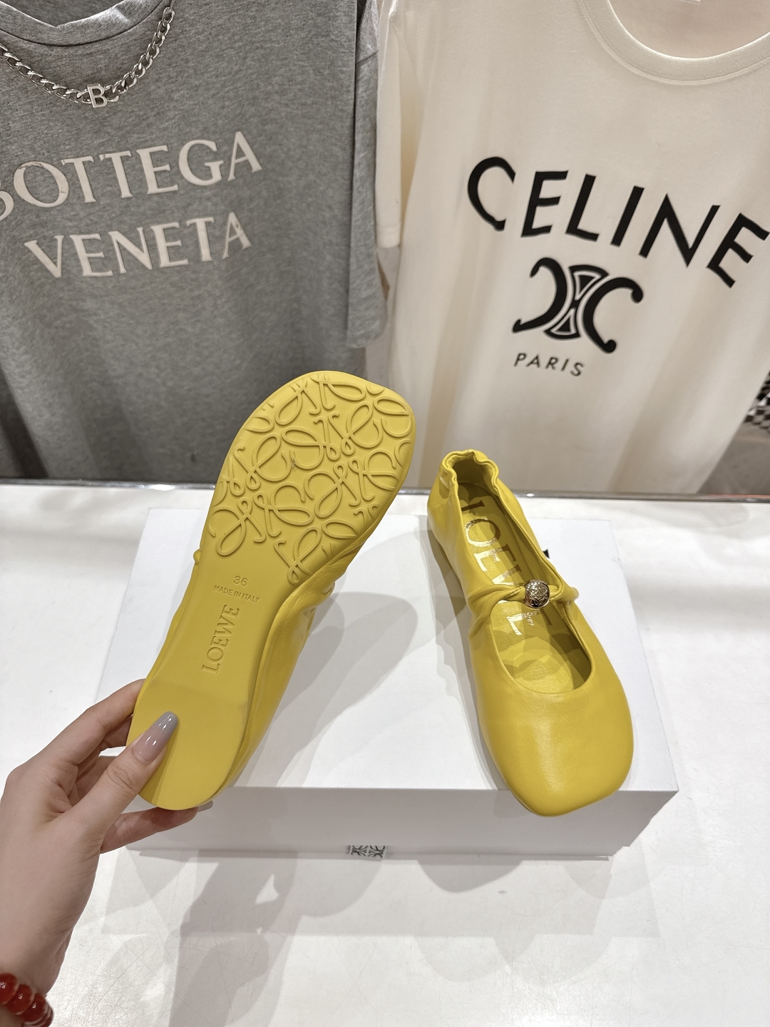 高版本出厂    
 LOEWE罗意威2025ss新款超软超舒适平底玛丽珍乐福鞋芭蕾舞鞋，国外购原板1：