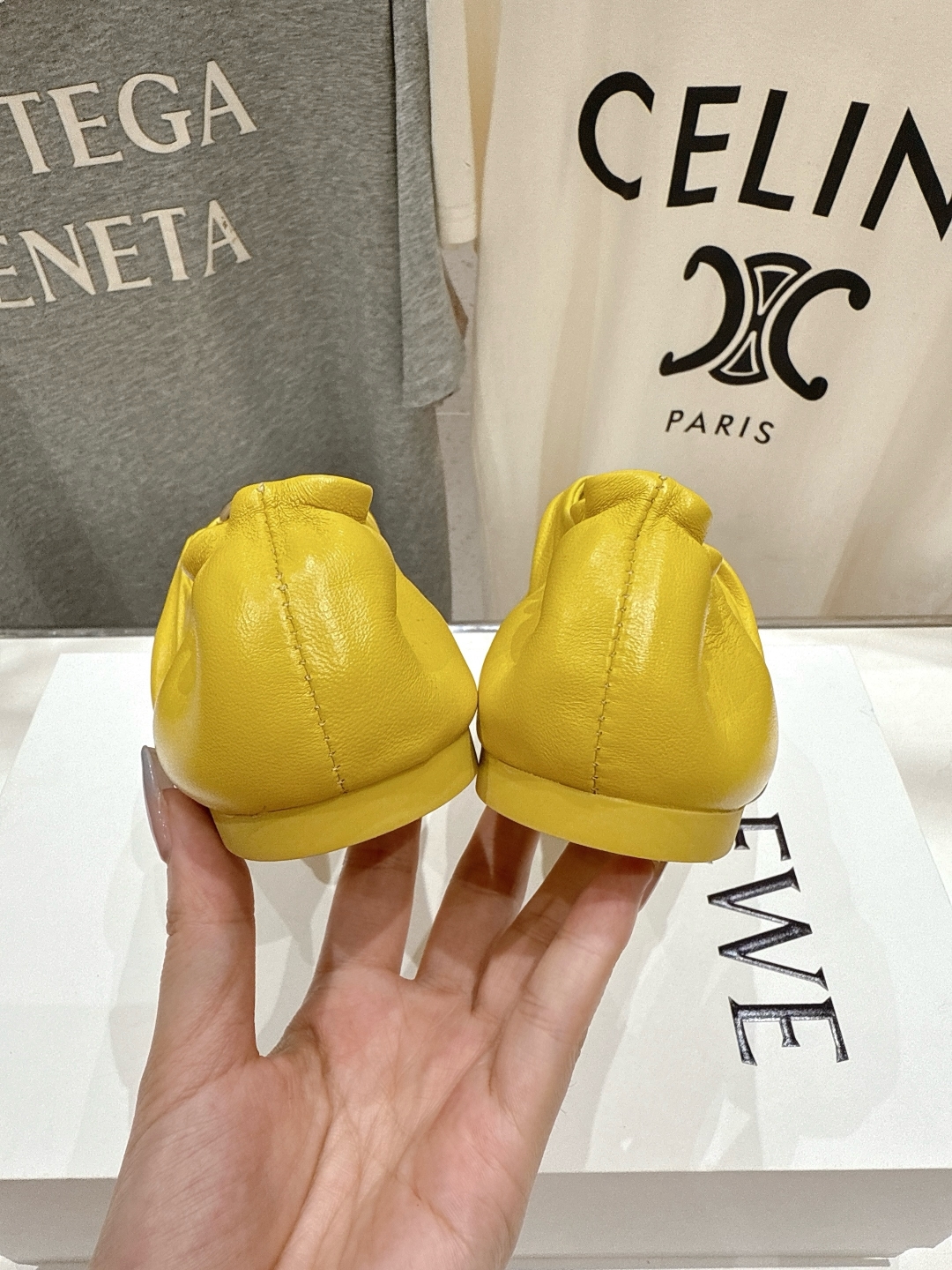 高版本出厂    
 LOEWE罗意威2025ss新款超软超舒适平底玛丽珍乐福鞋芭蕾舞鞋，国外购原板1：