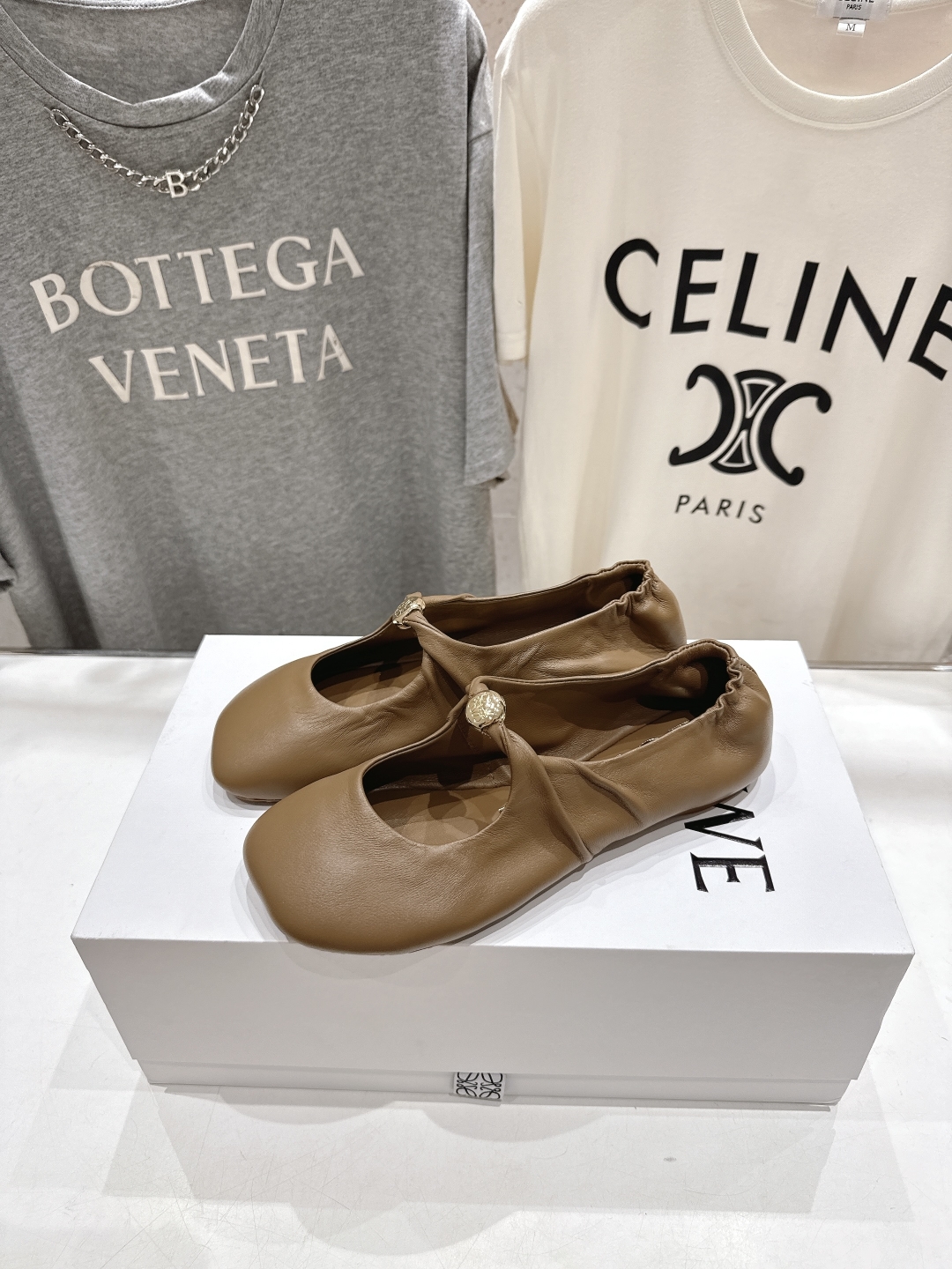 高版本出厂    
 LOEWE罗意威2025ss新款超软超舒适平底玛丽珍乐福鞋芭蕾舞鞋，国外购原板1：