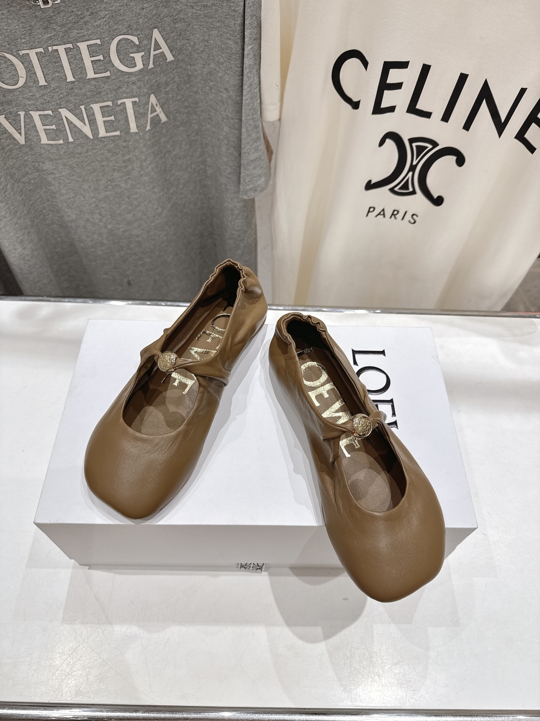 高版本出厂    
 LOEWE罗意威2025ss新款超软超舒适平底玛丽珍乐福鞋芭蕾舞鞋，国外购原板1：