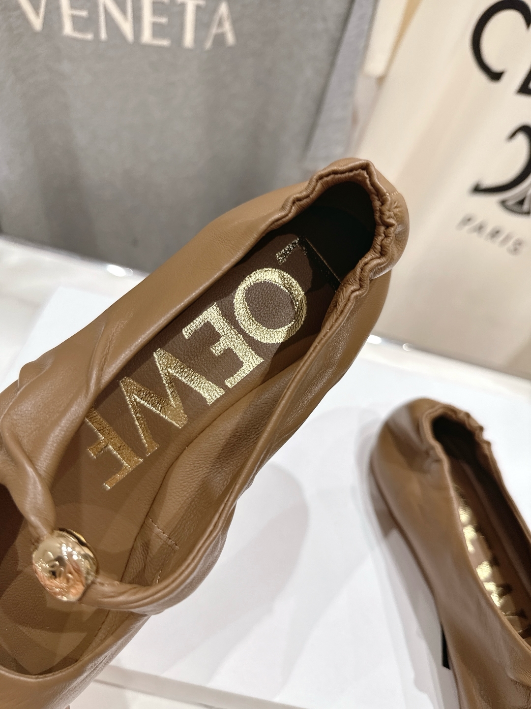高版本出厂    
 LOEWE罗意威2025ss新款超软超舒适平底玛丽珍乐福鞋芭蕾舞鞋，国外购原板1：