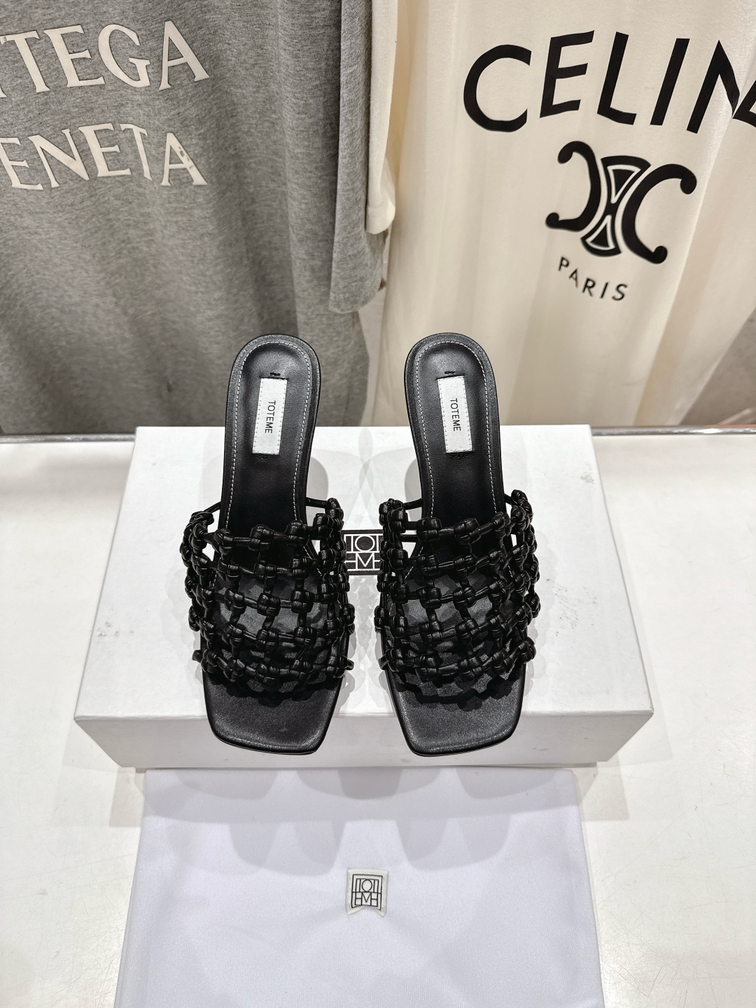 高版本出厂 高跟
 小众潮物❤️Toteme 2025ss新款高跟拖鞋！正品购入打版开发.#.版型绝美～