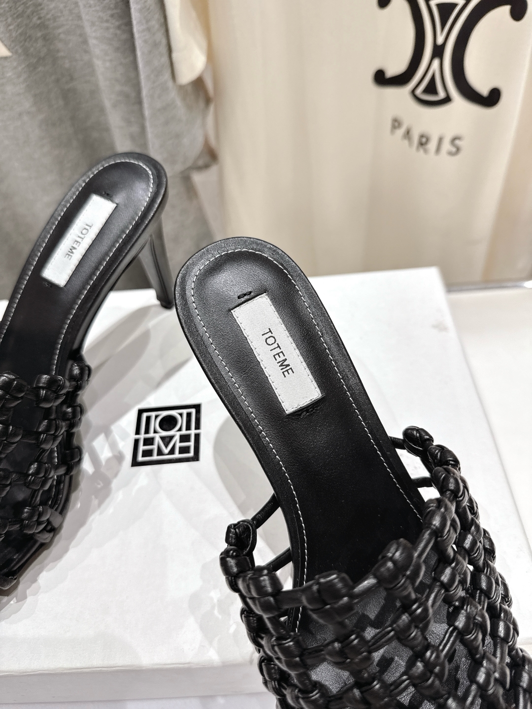 高版本出厂 高跟
 小众潮物❤️Toteme 2025ss新款高跟拖鞋！正品购入打版开发.#.版型绝美～