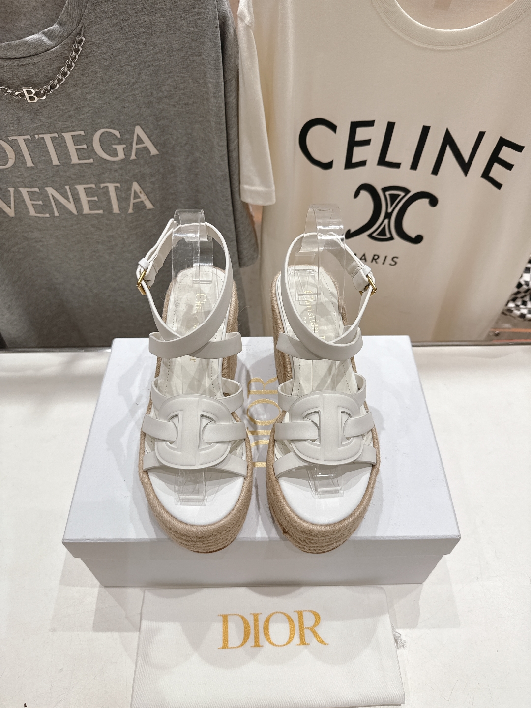 高版本出厂
  Dior*迪奥D家2025ss春夏新款仙女风坡跟厚底凉鞋

11原版复刻 市面上最高版本