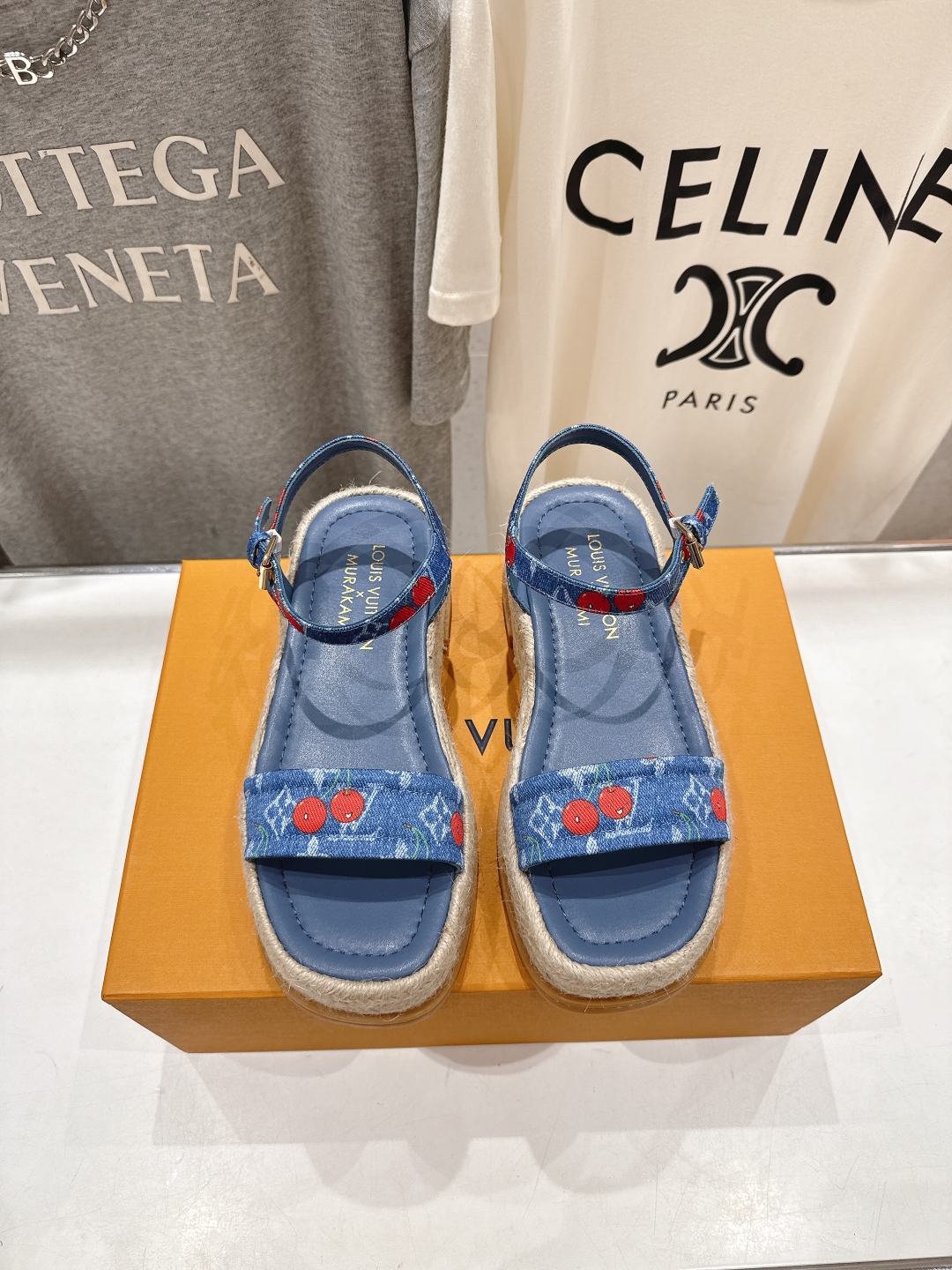 高版本出厂
  Louis Vuitton ss25 new arrival LV驴牌夏季系列新款麻绳底