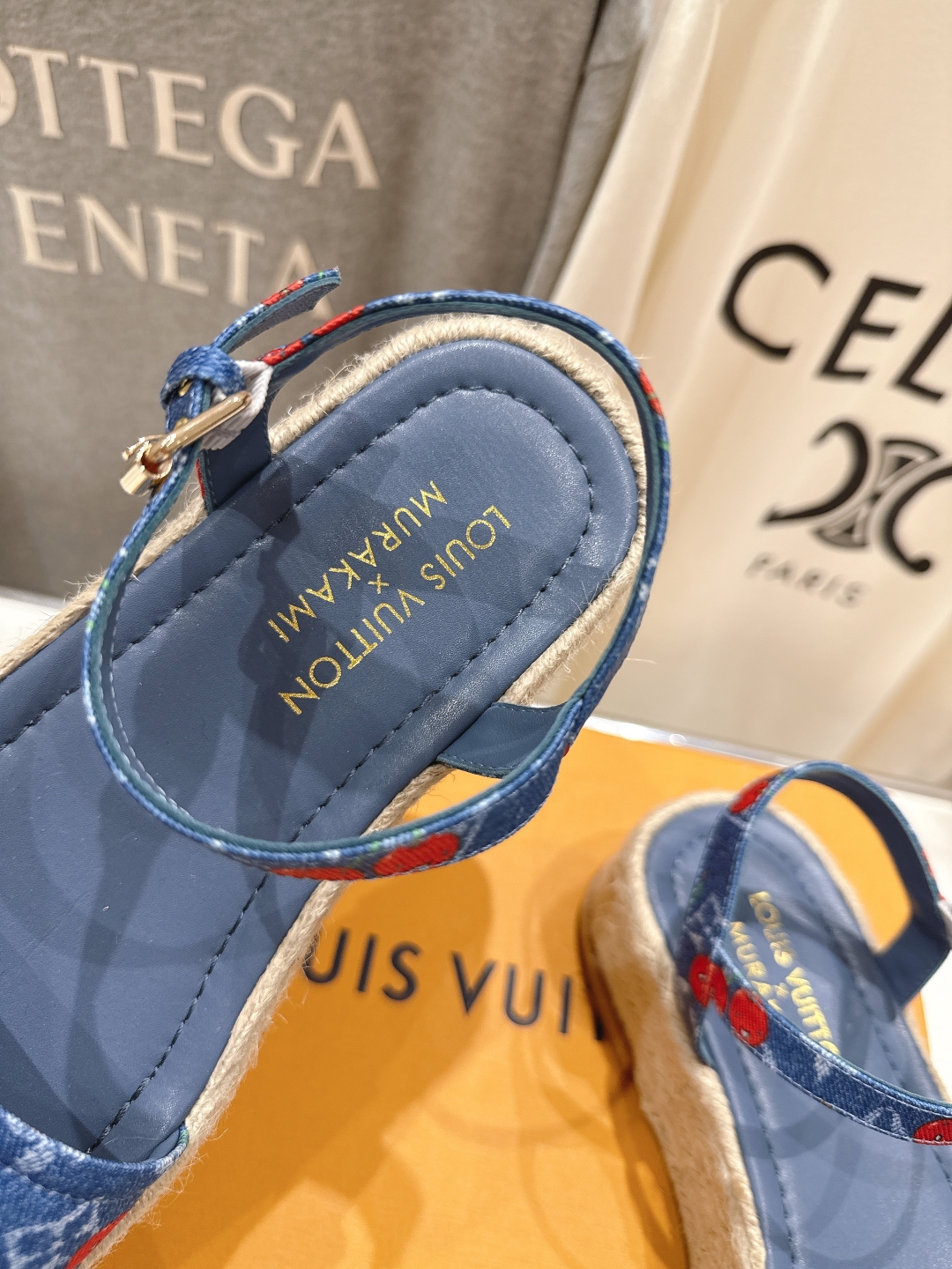 高版本出厂
  Louis Vuitton ss25 new arrival LV驴牌夏季系列新款麻绳底