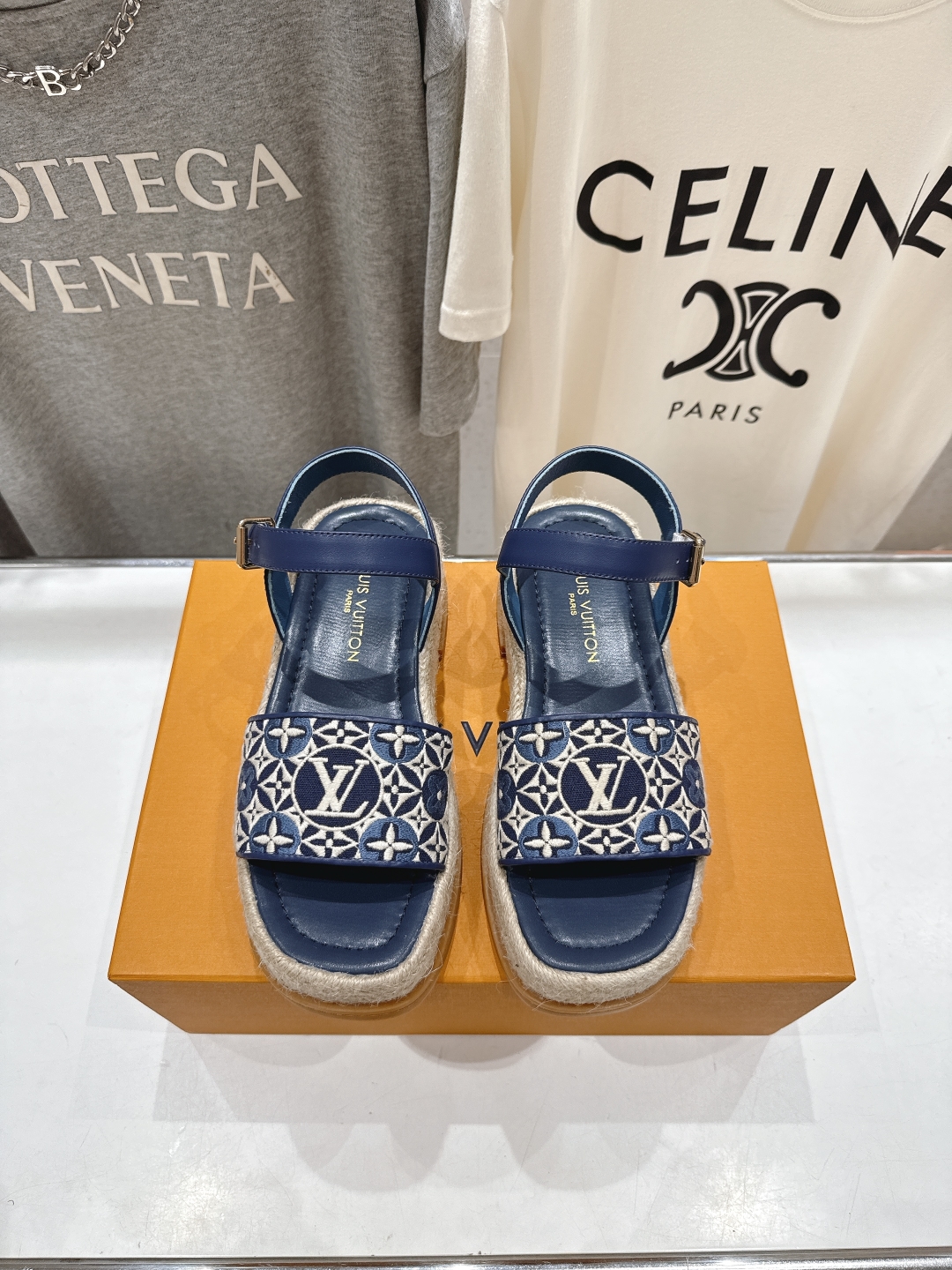 高版本出厂
  Louis Vuitton ss25 new arrival LV驴牌夏季系列新款麻绳底