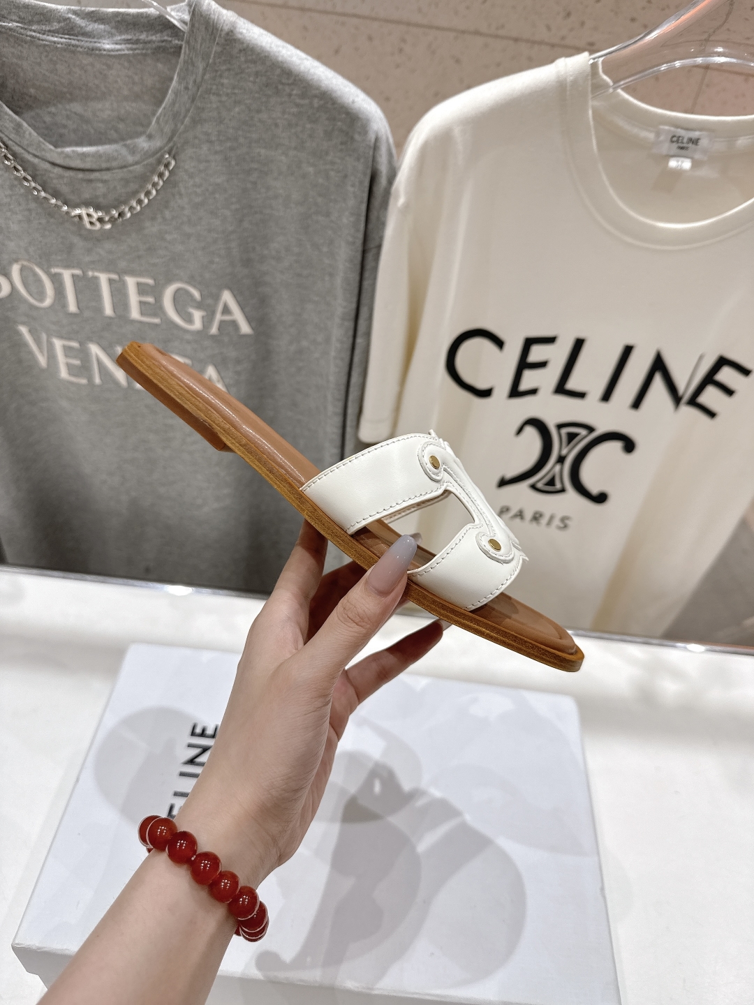 高版本出厂
 Celine*塞琳2025ss思琳初夏新款凯旋门Logo凉拖鞋
高级感十足  网红ins种