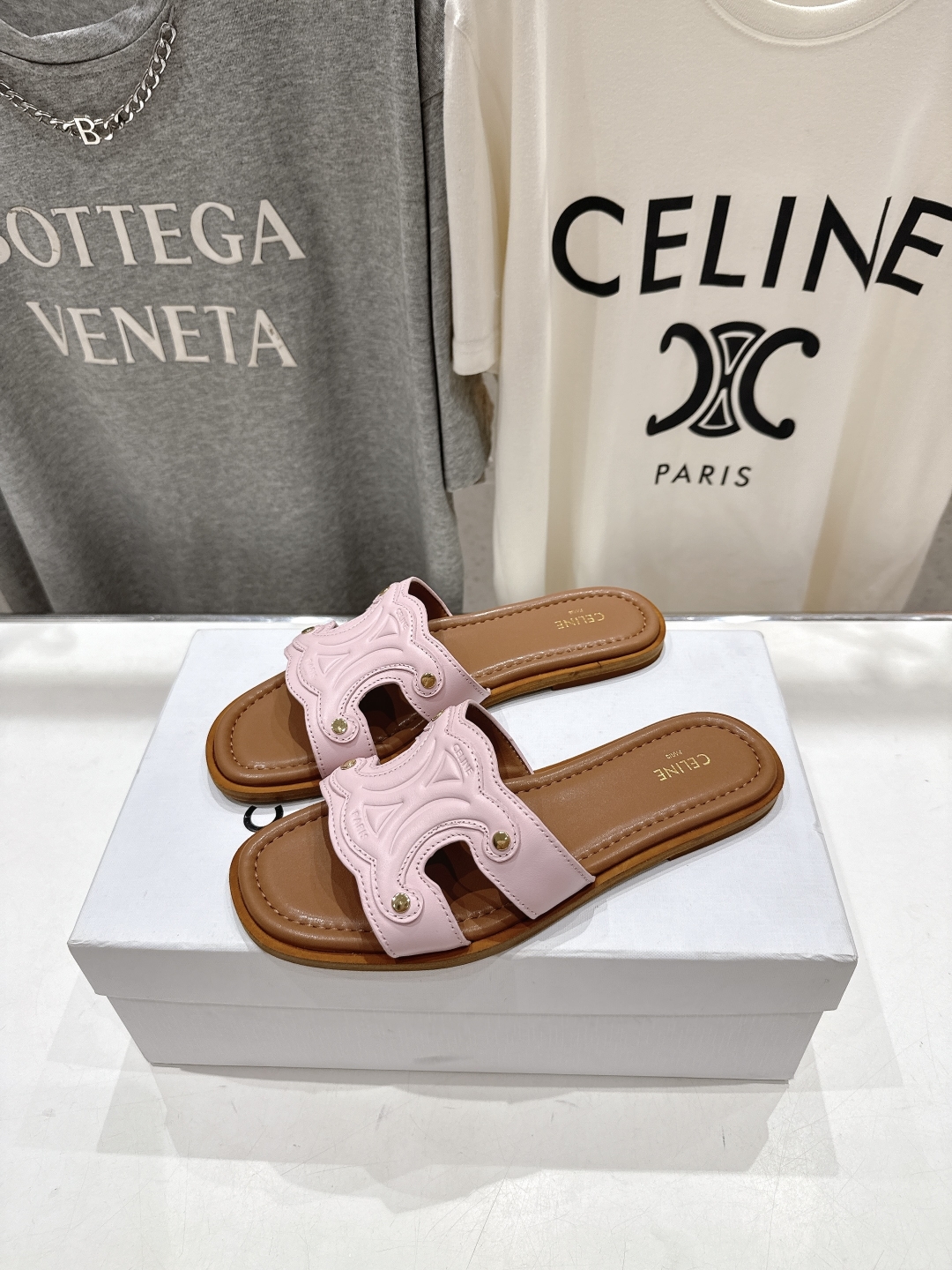 高版本出厂
 Celine*塞琳2025ss思琳初夏新款凯旋门Logo凉拖鞋
高级感十足  网红ins种