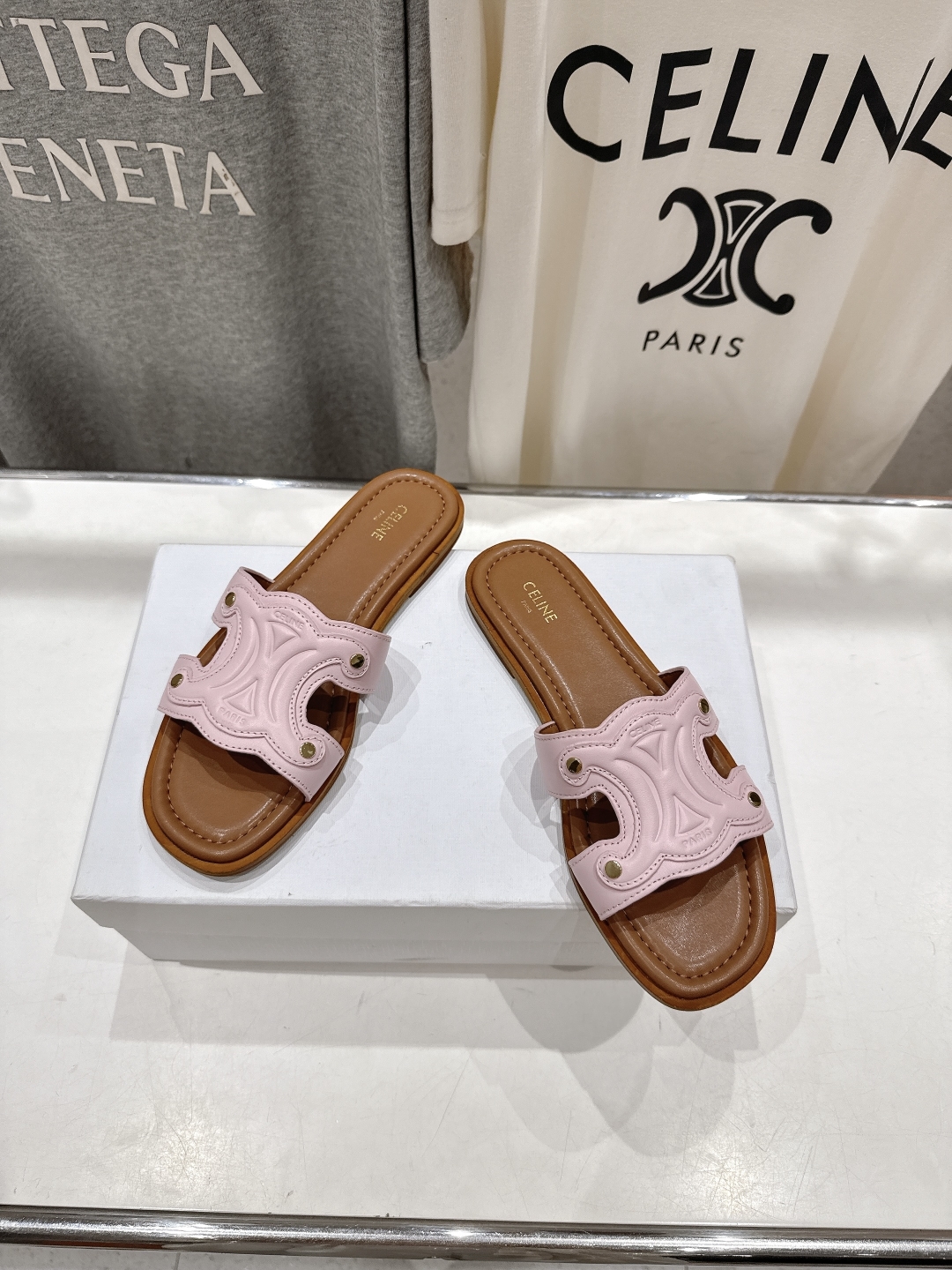 高版本出厂
 Celine*塞琳2025ss思琳初夏新款凯旋门Logo凉拖鞋
高级感十足  网红ins种