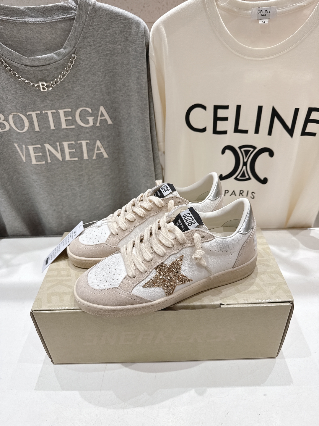 顶级版本 
 GGDB~~Golden Goose Deluxe Brand
# 全网最好版本不服来比 