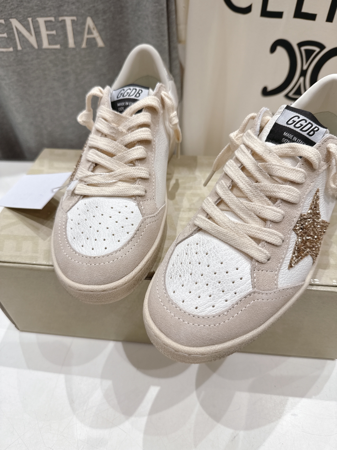 顶级版本 
 GGDB~~Golden Goose Deluxe Brand
# 全网最好版本不服来比 