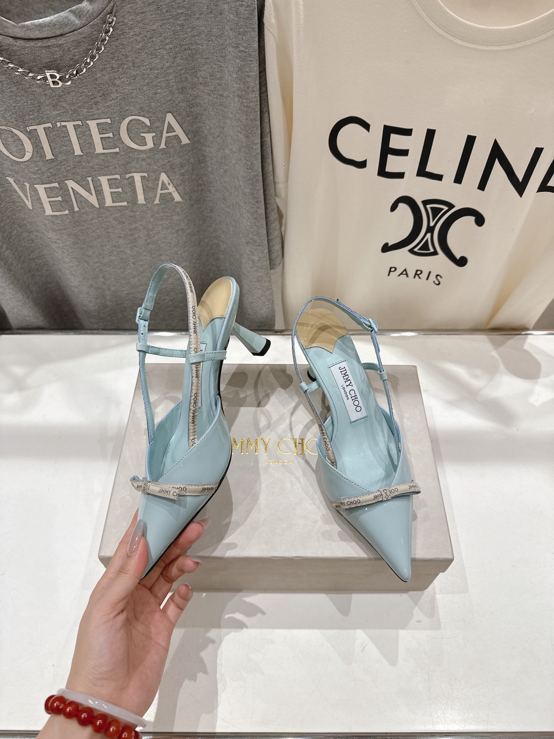 高版本出厂
  JIMMY CHOO*｜JC/吉米周2025ss新款简约尖头高跟鞋凉鞋

原版套楦，完美