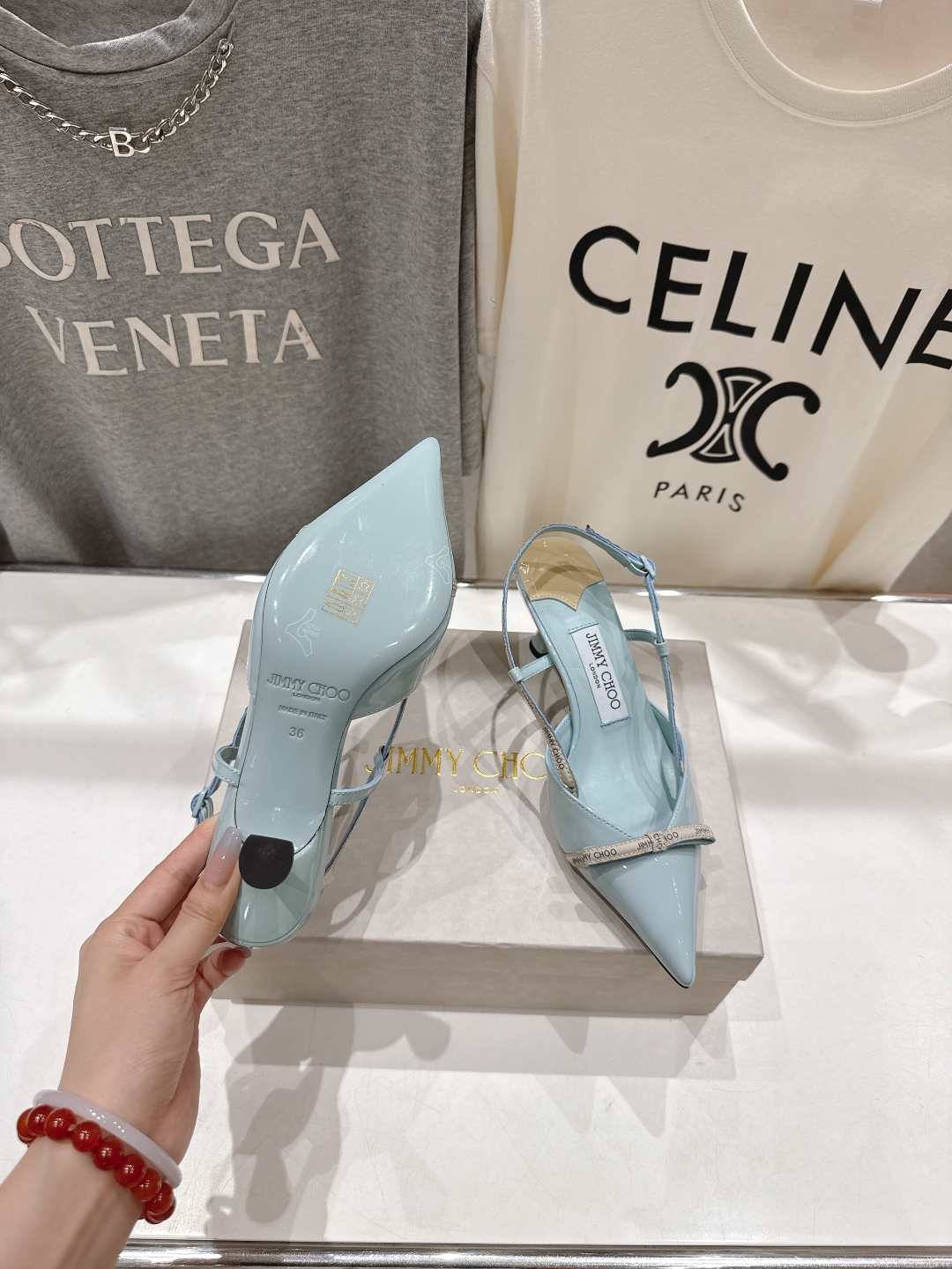高版本出厂
  JIMMY CHOO*｜JC/吉米周2025ss新款简约尖头高跟鞋凉鞋

原版套楦，完美