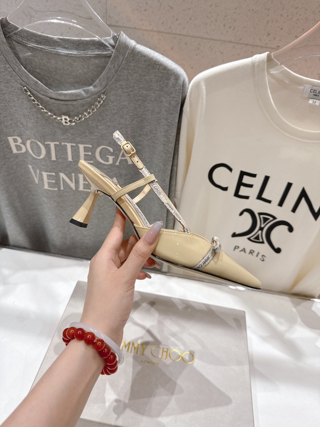 高版本出厂
  JIMMY CHOO*｜JC/吉米周2025ss新款简约尖头高跟鞋凉鞋

原版套楦，完美