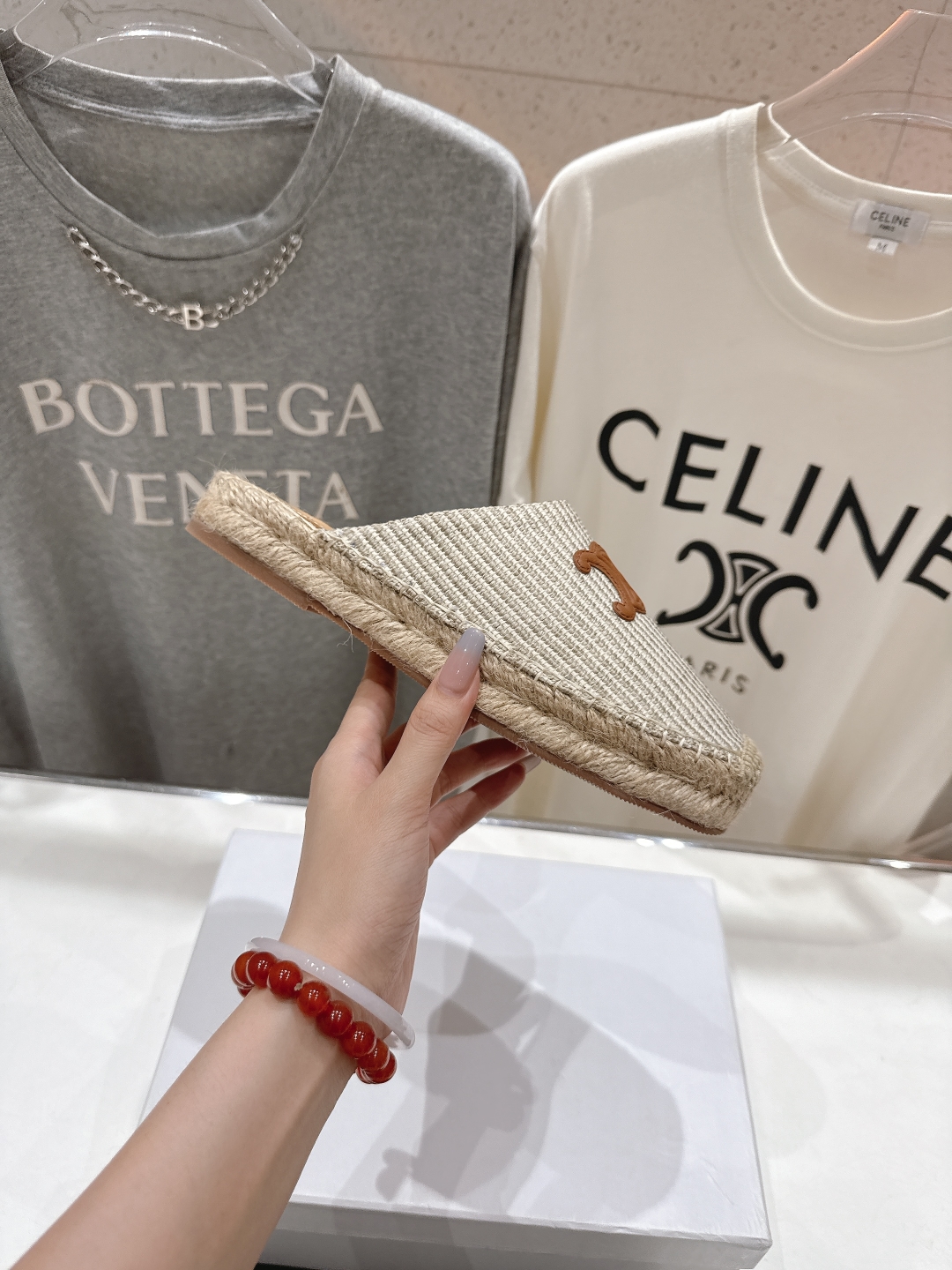 高版本出厂
 Celine*塞琳2025ss新款麻绳底渔夫鞋勃肯半托凉拖鞋高级感十足
网红ins种草神器