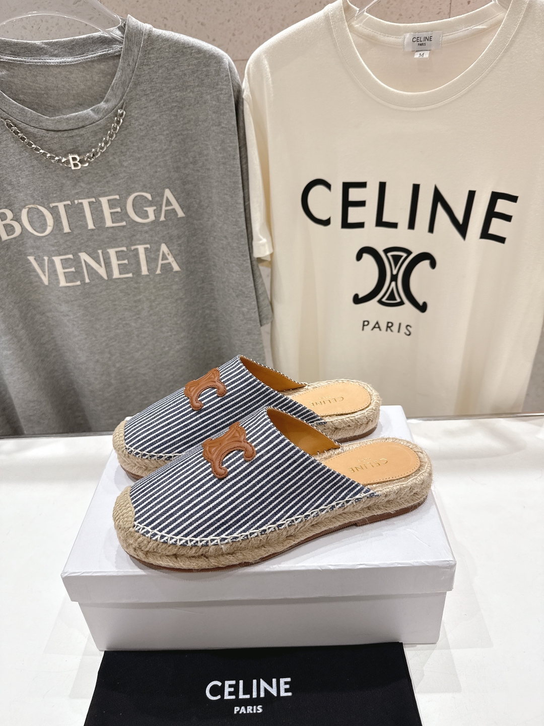 高版本出厂
 Celine*塞琳2025ss新款麻绳底渔夫鞋勃肯半托凉拖鞋高级感十足
网红ins种草神器