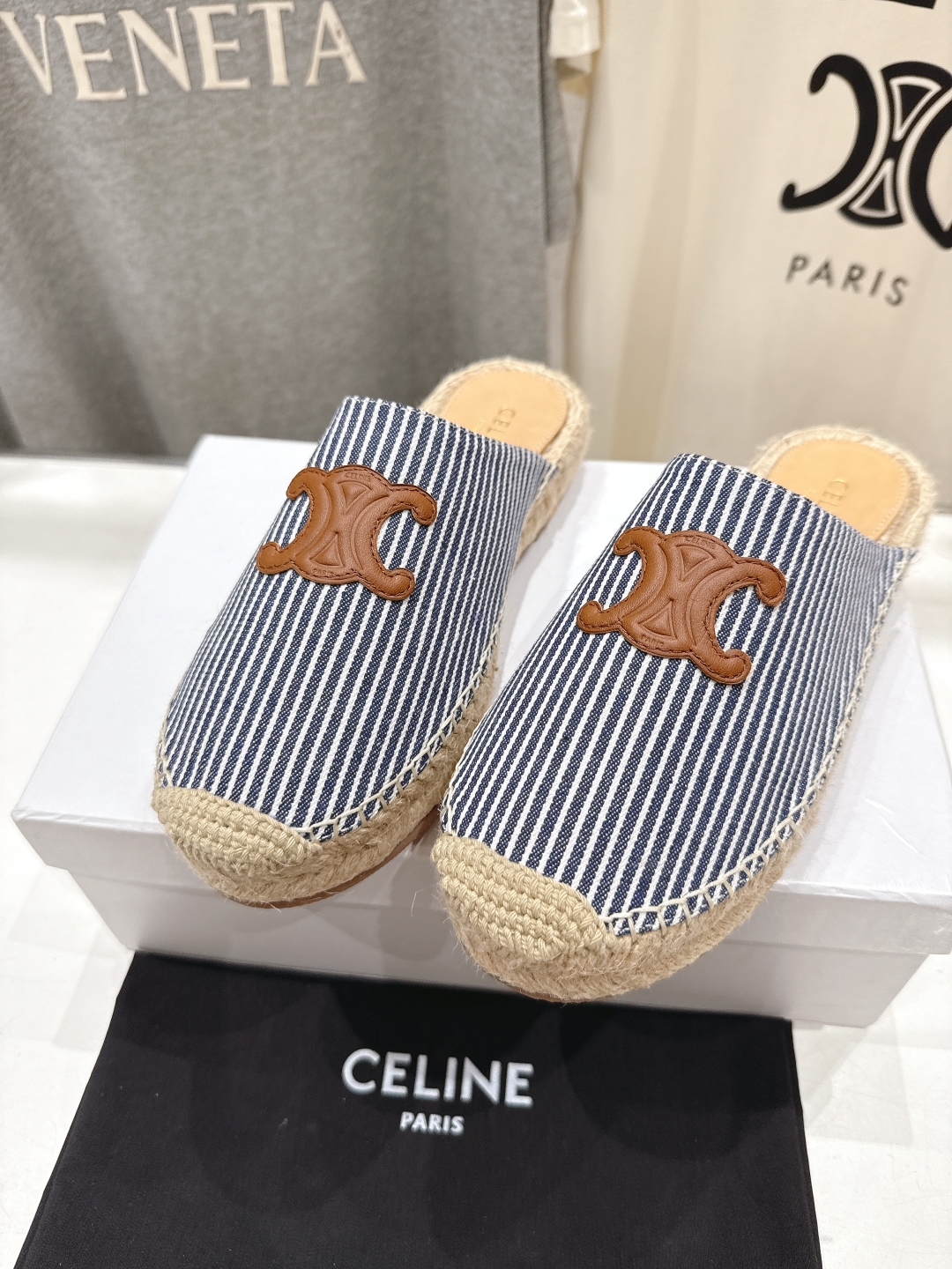 高版本出厂
 Celine*塞琳2025ss新款麻绳底渔夫鞋勃肯半托凉拖鞋高级感十足
网红ins种草神器