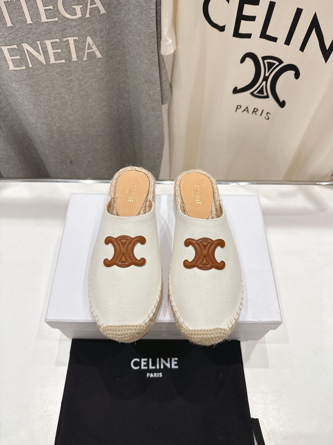 高版本出厂
 Celine*塞琳2025ss新款麻绳底渔夫鞋勃肯半托凉拖鞋高级感十足
网红ins种草神器