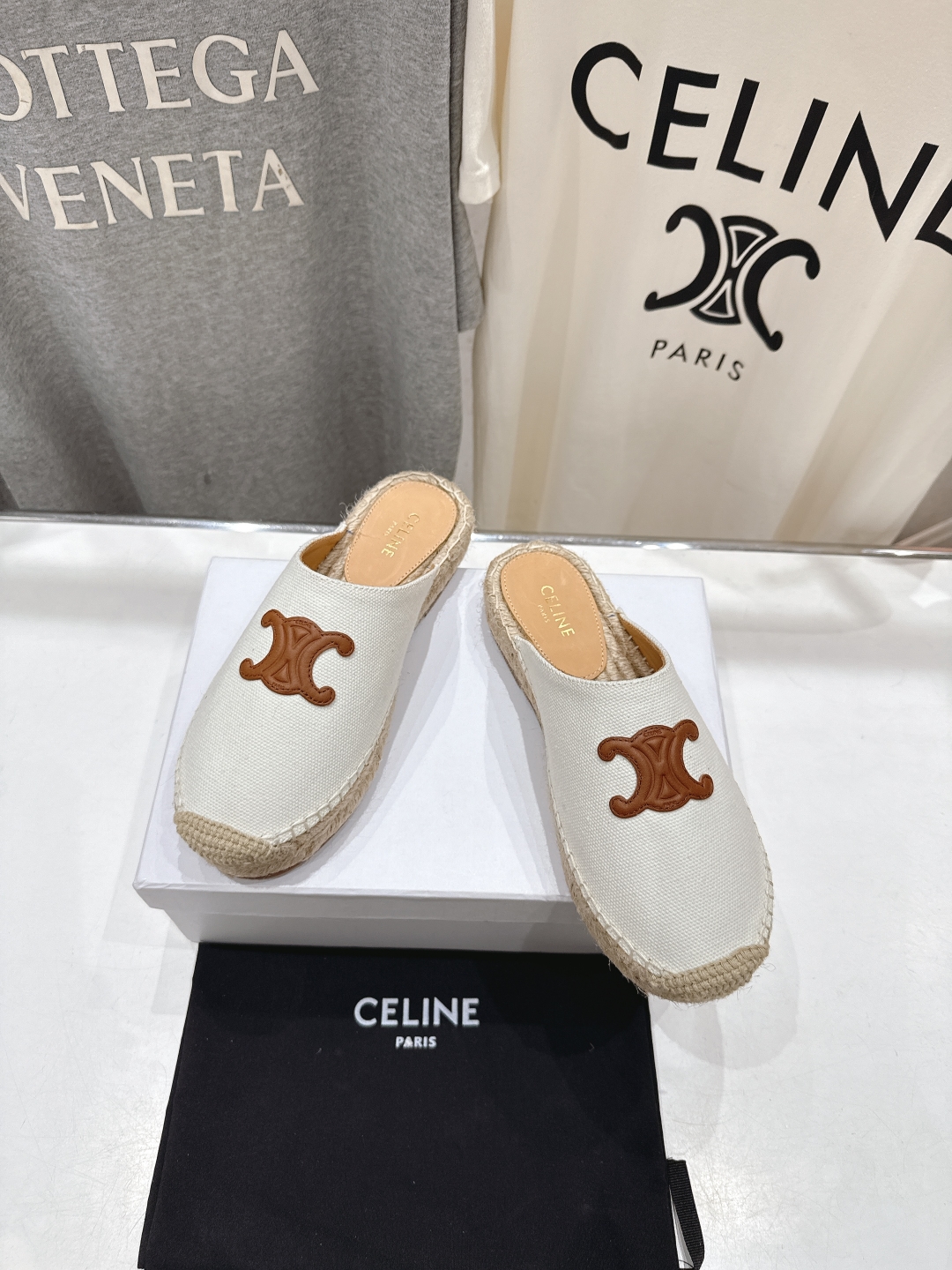 高版本出厂
 Celine*塞琳2025ss新款麻绳底渔夫鞋勃肯半托凉拖鞋高级感十足
网红ins种草神器