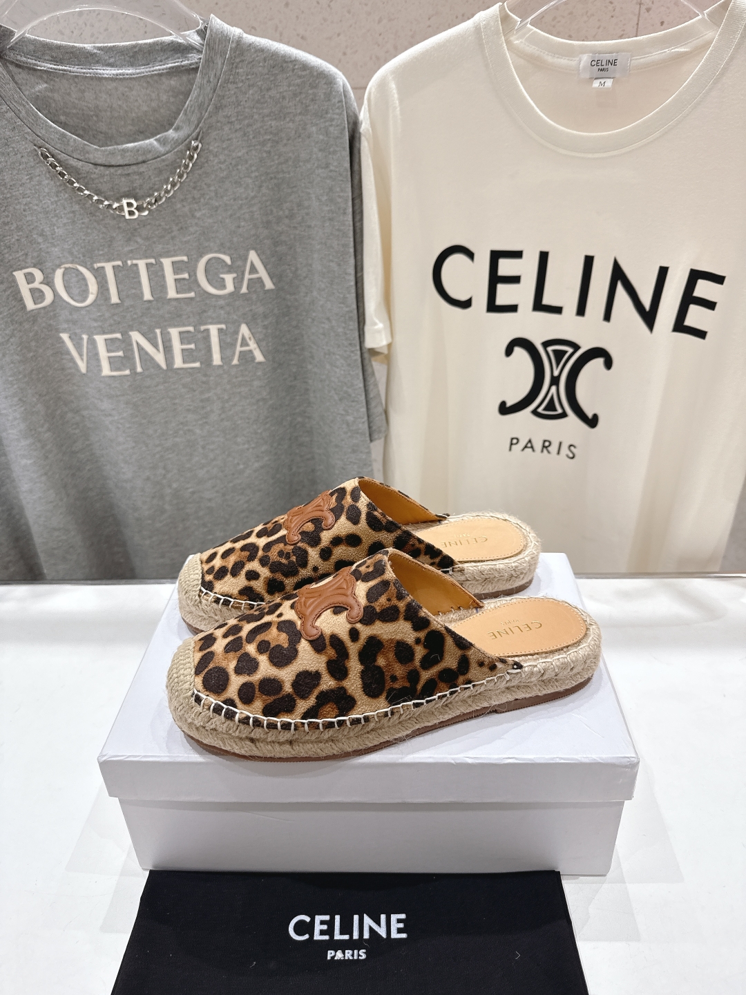 高版本出厂
 Celine*塞琳2025ss新款麻绳底渔夫鞋勃肯半托凉拖鞋高级感十足
网红ins种草神器