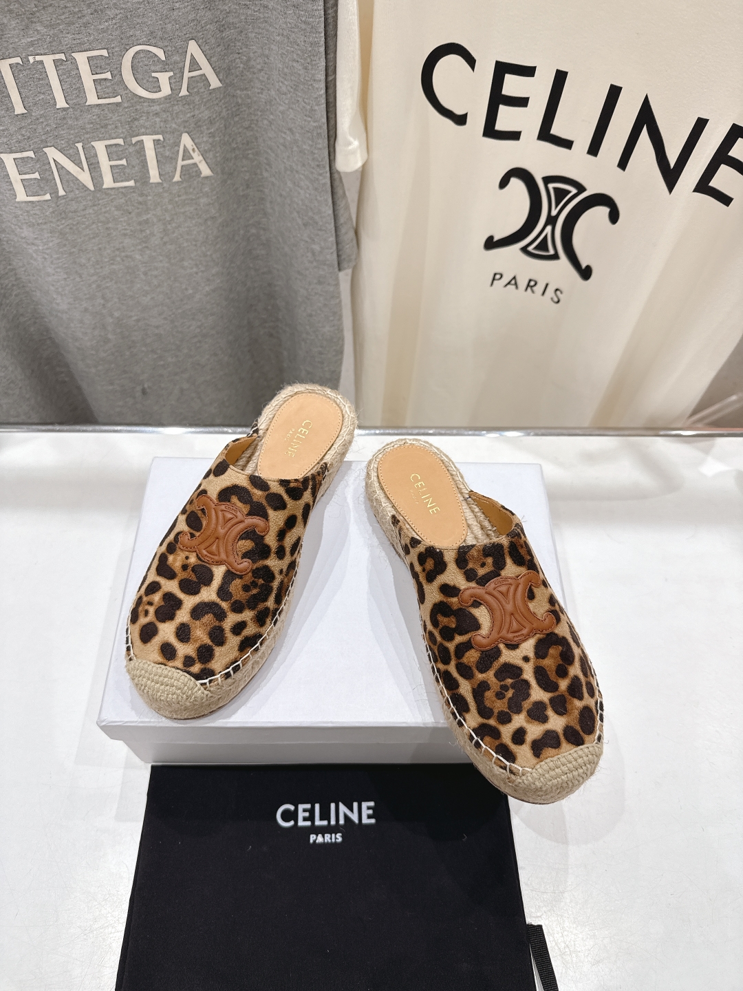 高版本出厂
 Celine*塞琳2025ss新款麻绳底渔夫鞋勃肯半托凉拖鞋高级感十足
网红ins种草神器