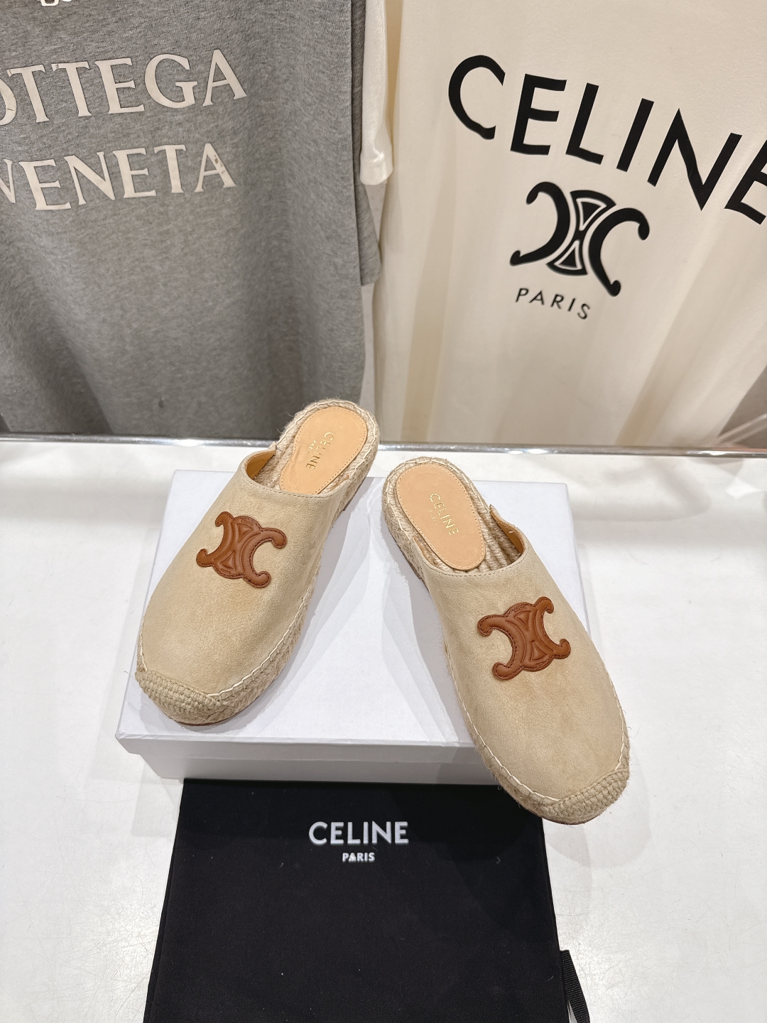 高版本出厂
 Celine*塞琳2025ss新款麻绳底渔夫鞋勃肯半托凉拖鞋高级感十足
网红ins种草神器