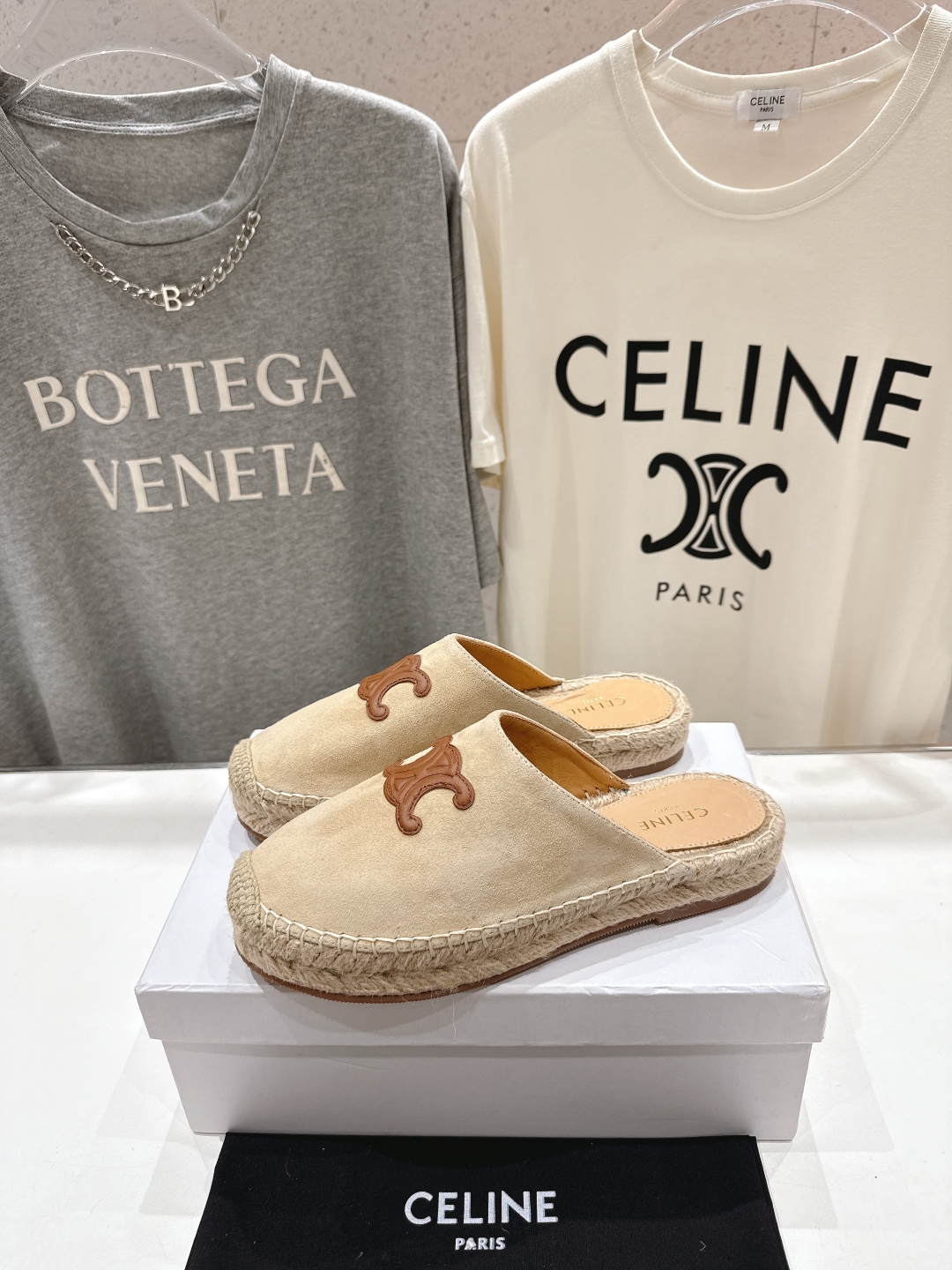 高版本出厂
 Celine*塞琳2025ss新款麻绳底渔夫鞋勃肯半托凉拖鞋高级感十足
网红ins种草神器